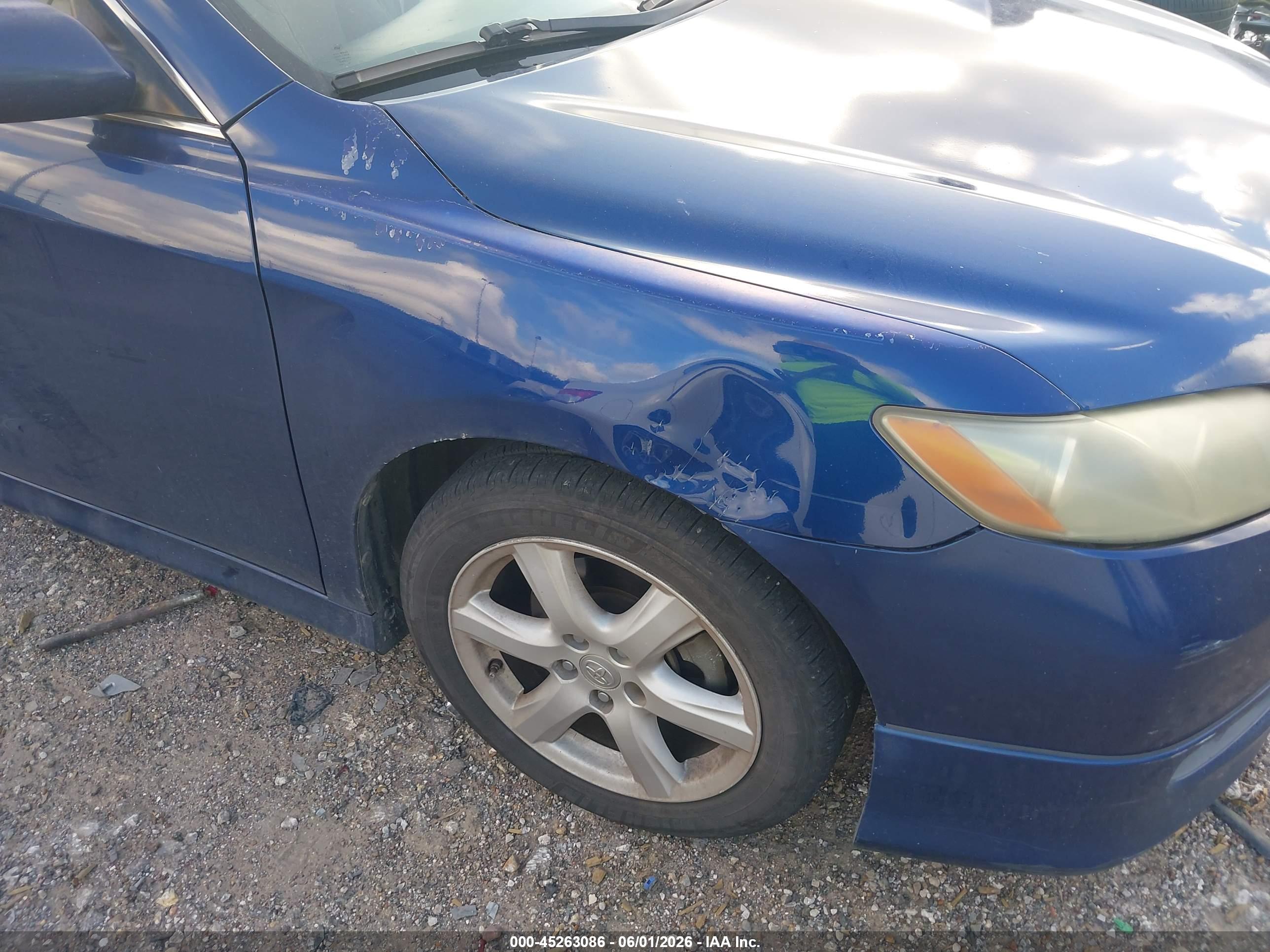 TOYOTA CAMRY image 6