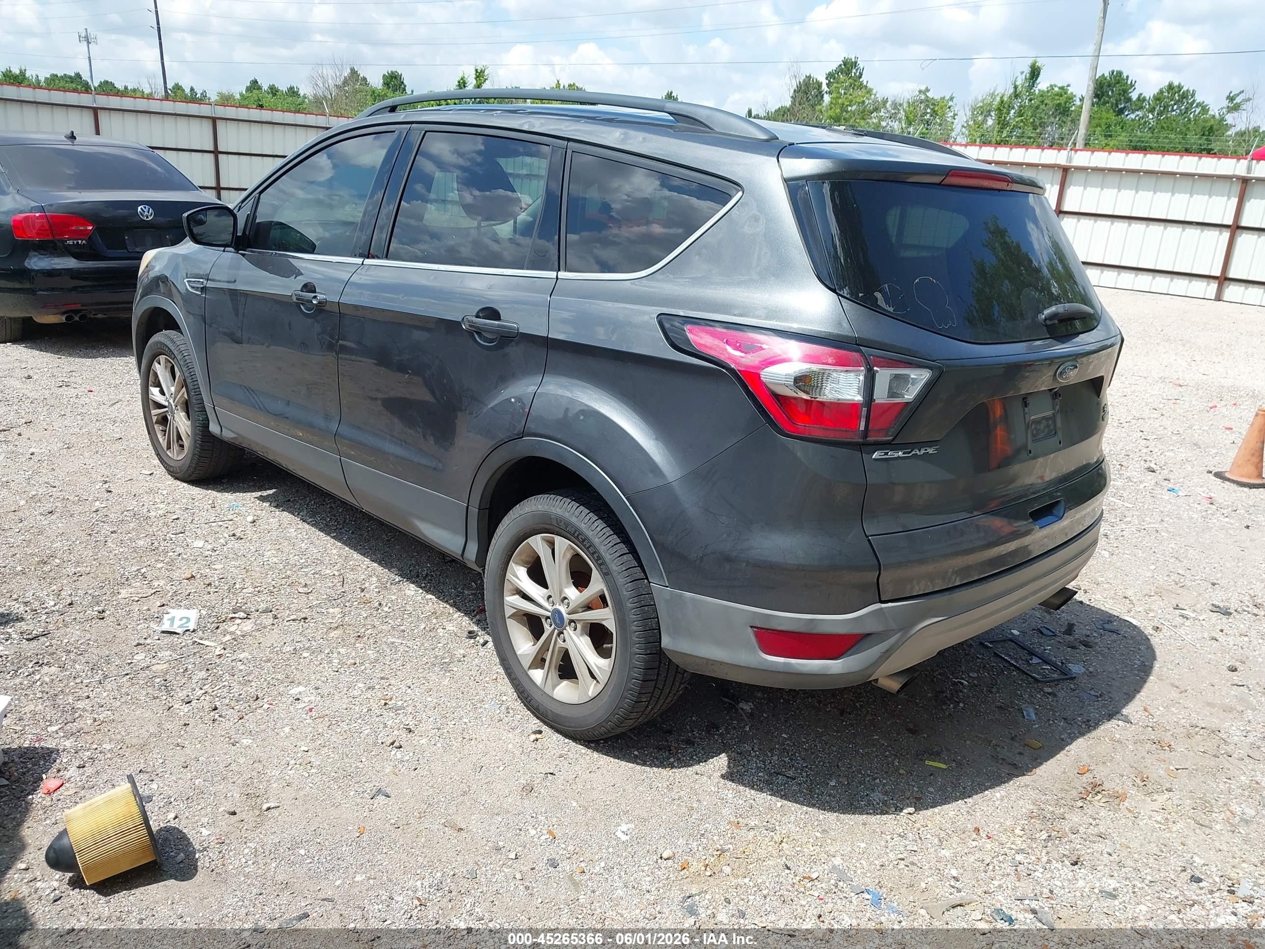 FORD ESCAPE image 3