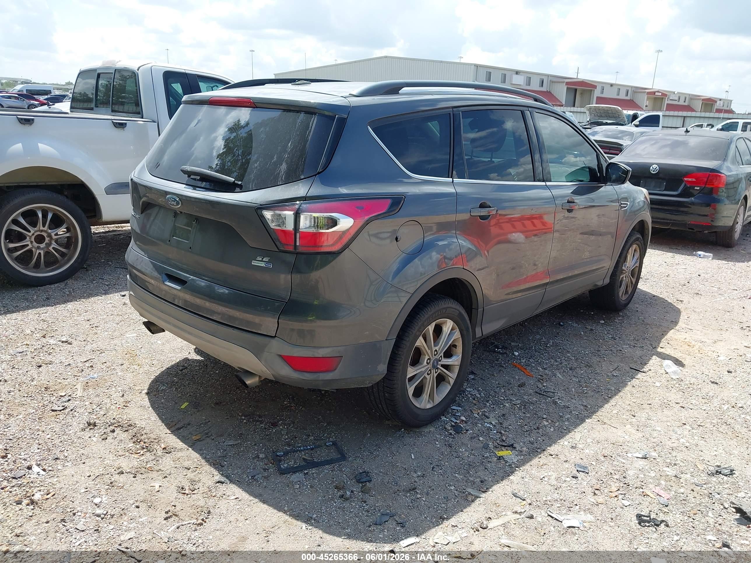 FORD ESCAPE image 4