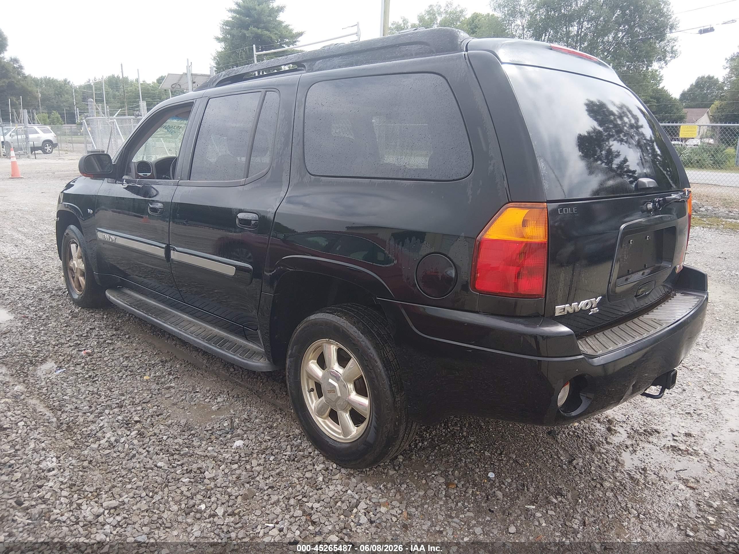 GMC ENVOY image 3