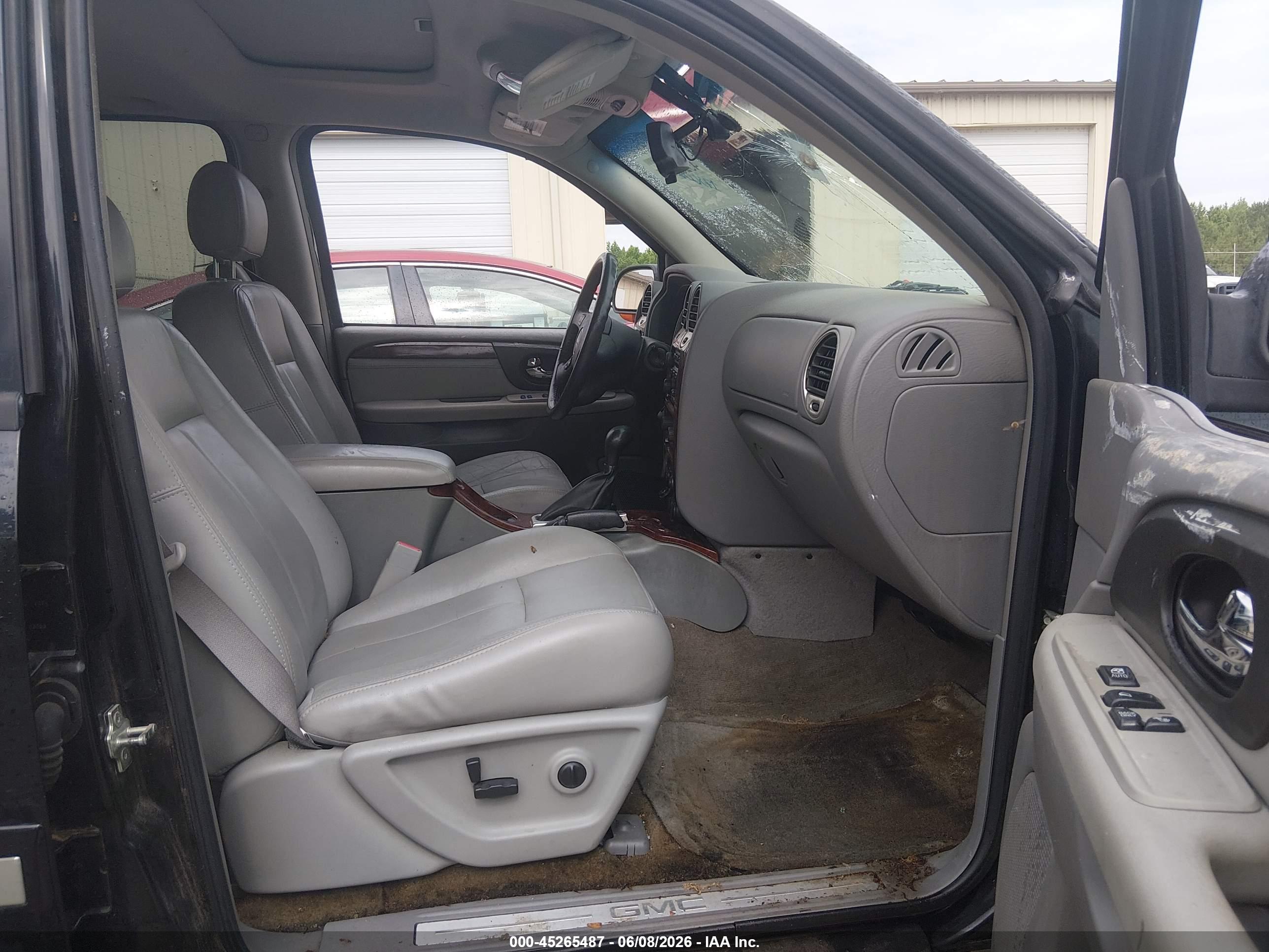 GMC ENVOY image 5