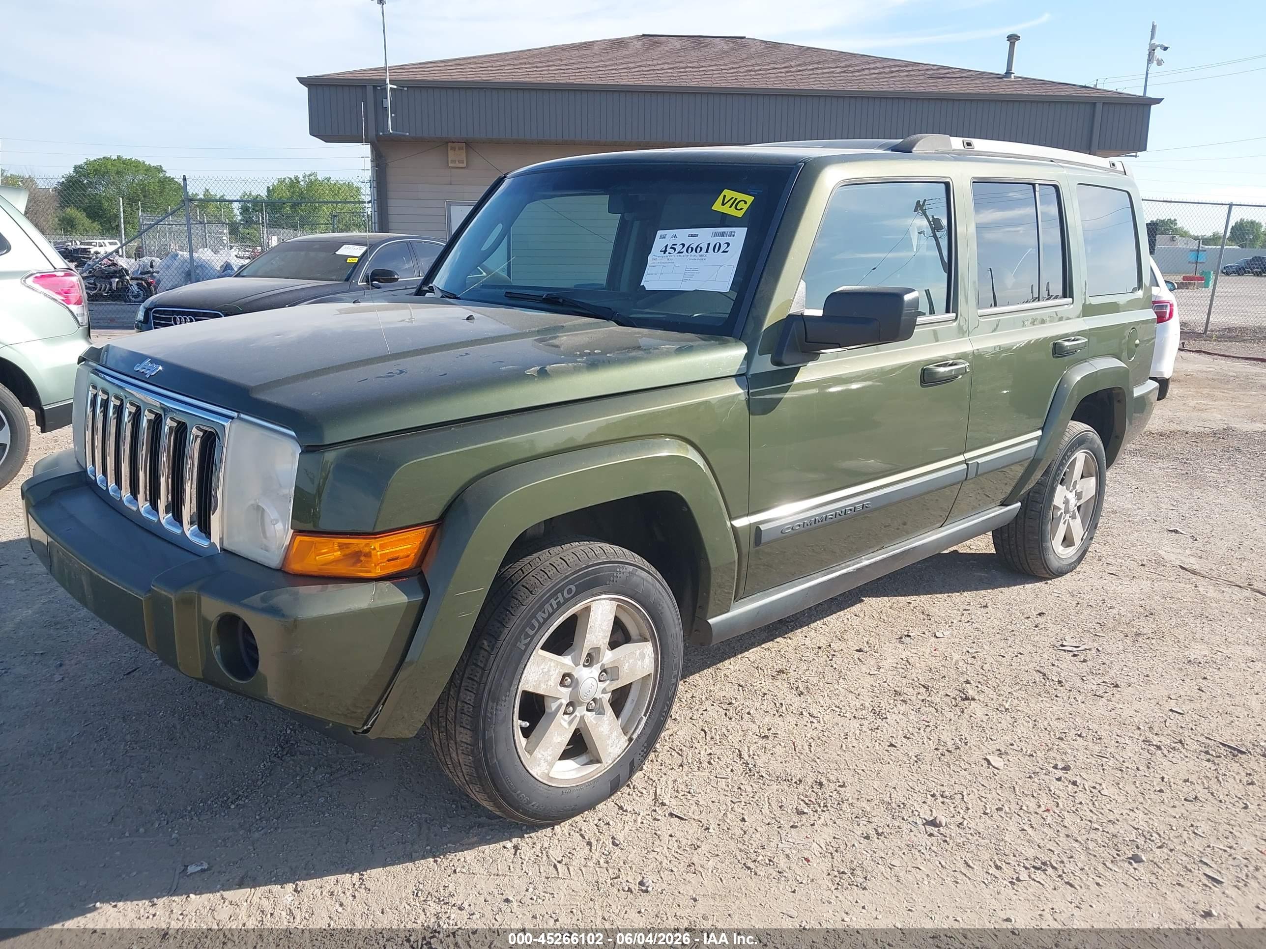 JEEP COMMANDER image 2