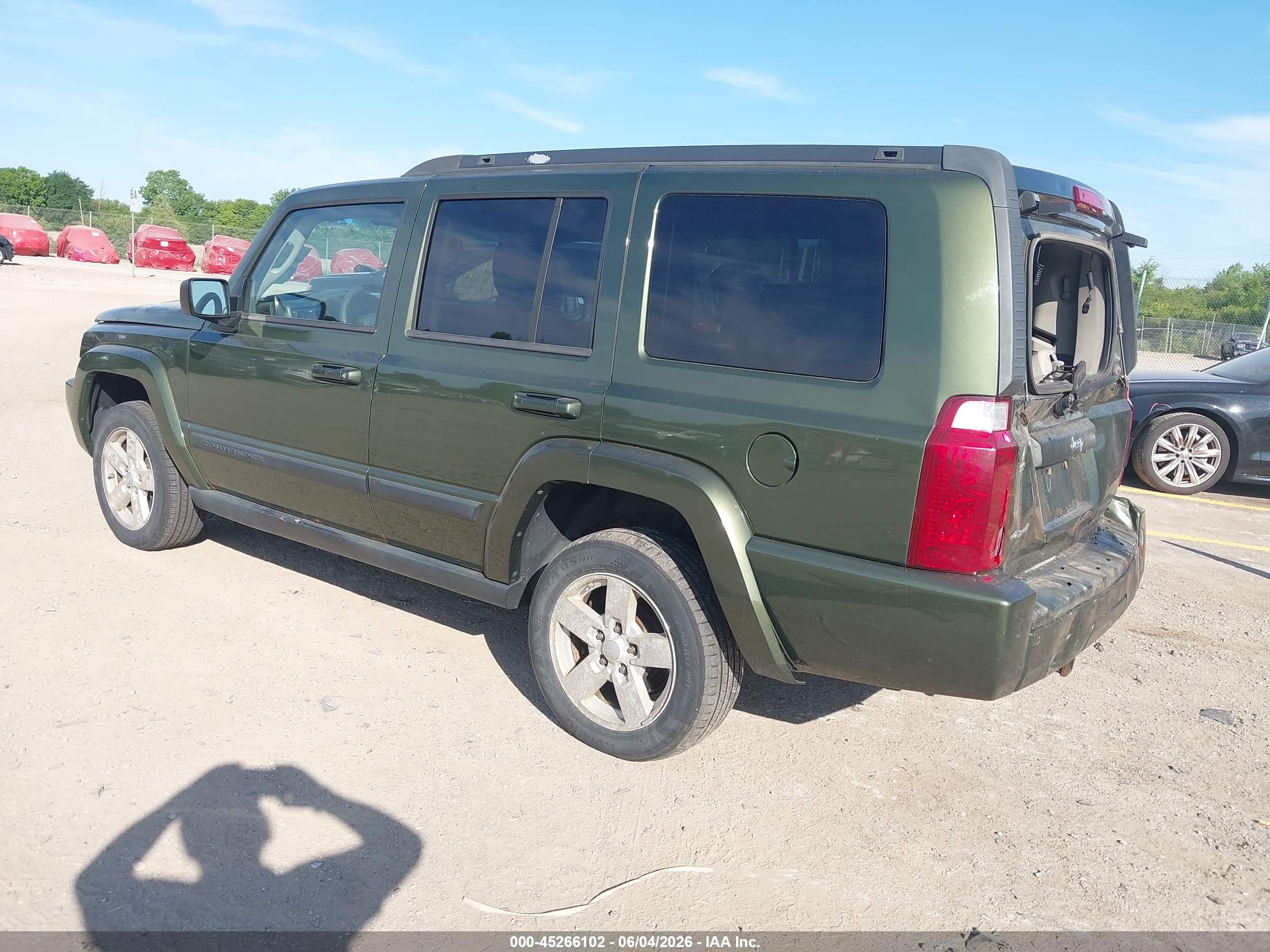 JEEP COMMANDER image 3