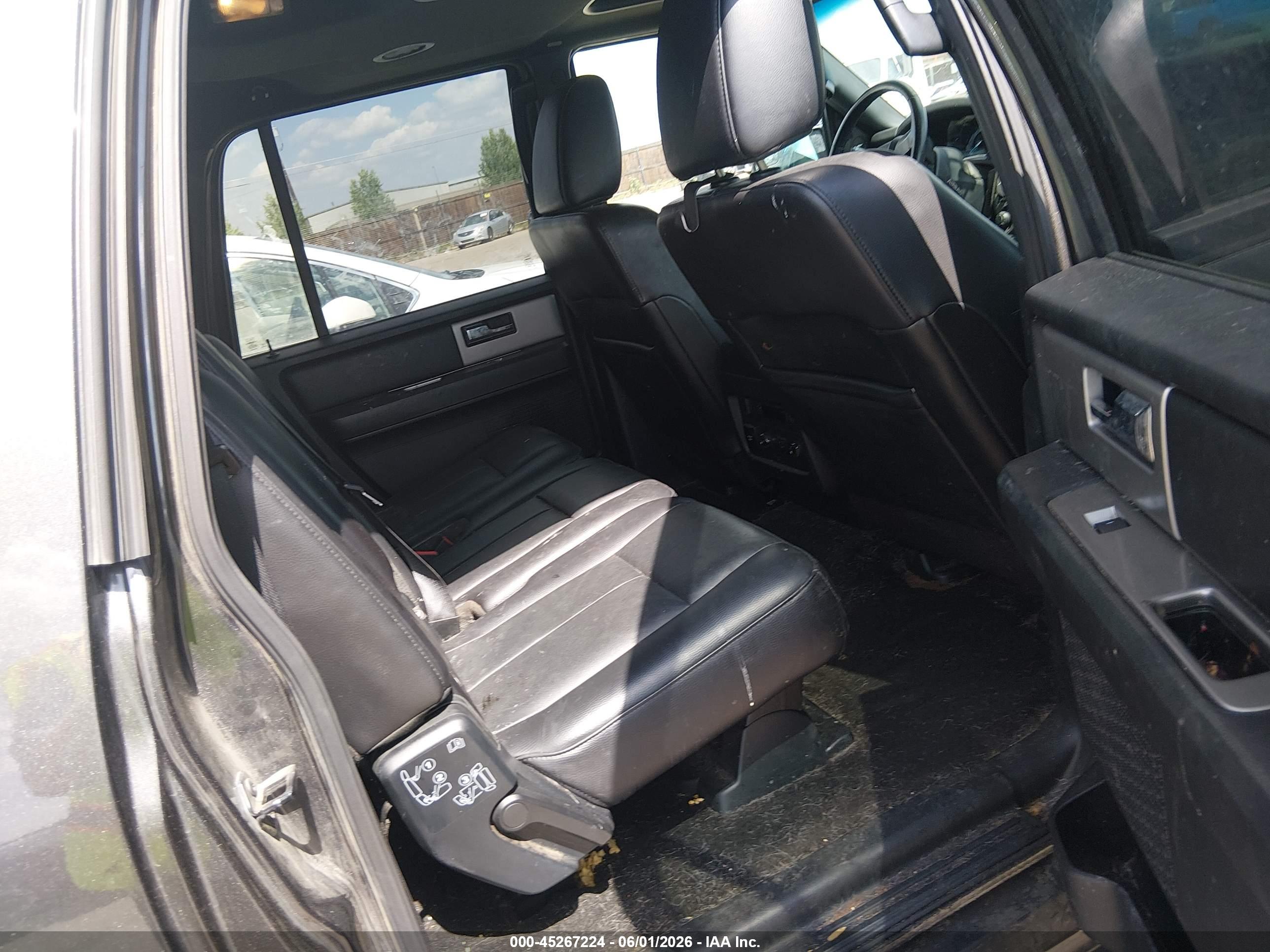 FORD EXPEDITION image 8
