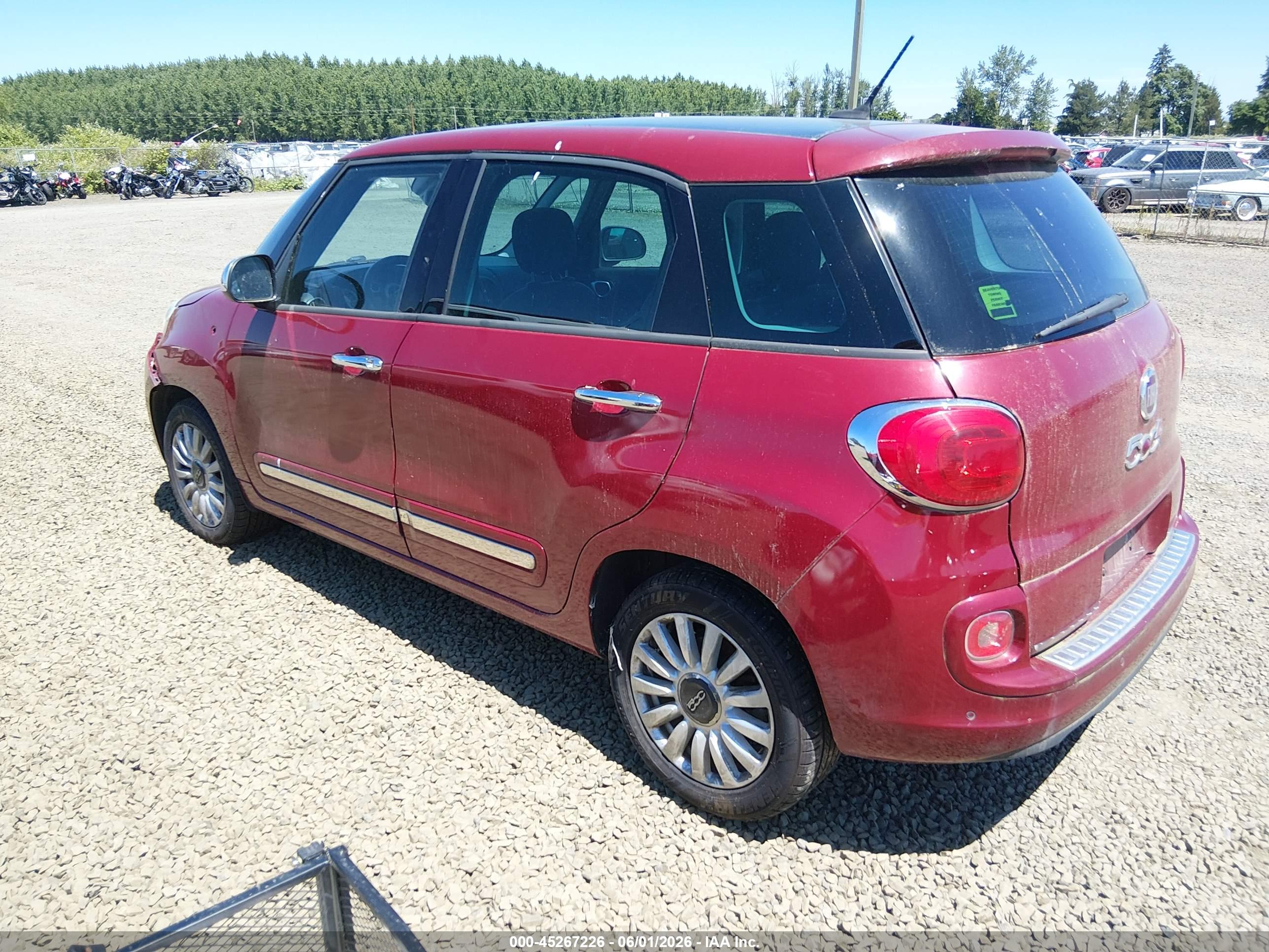 FIAT 500L image 3