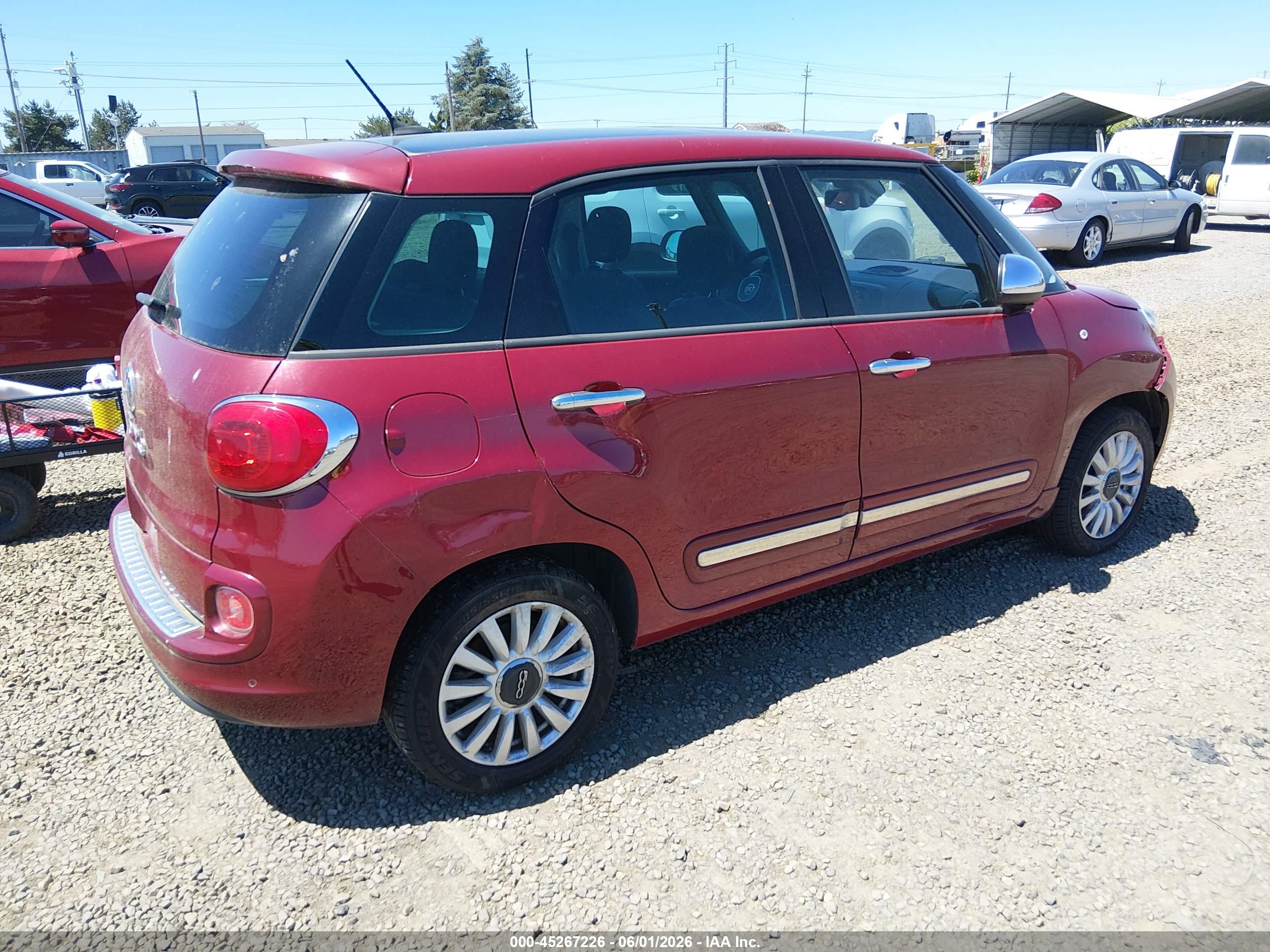 FIAT 500L image 4