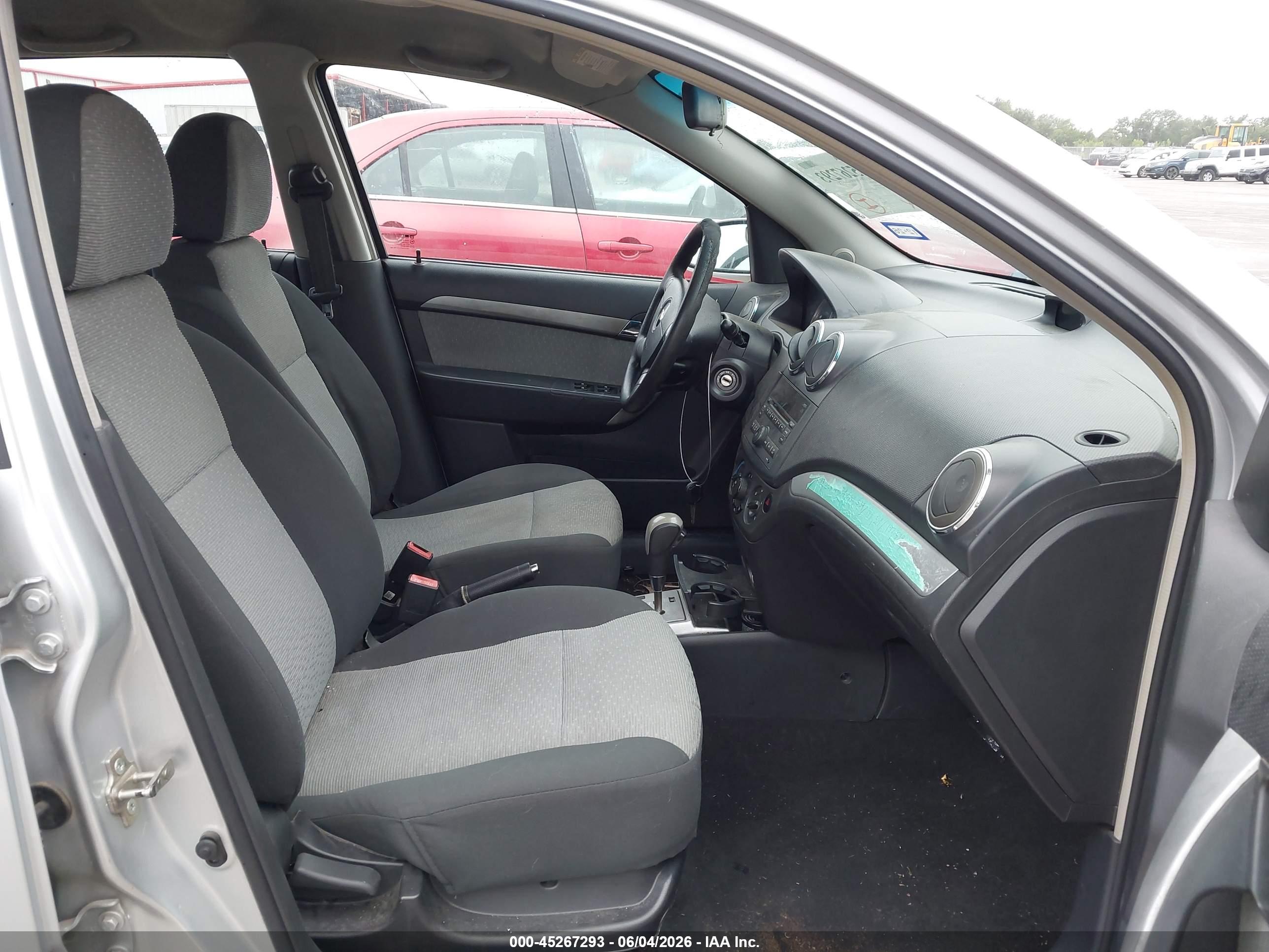 CHEVROLET AVEO image 5