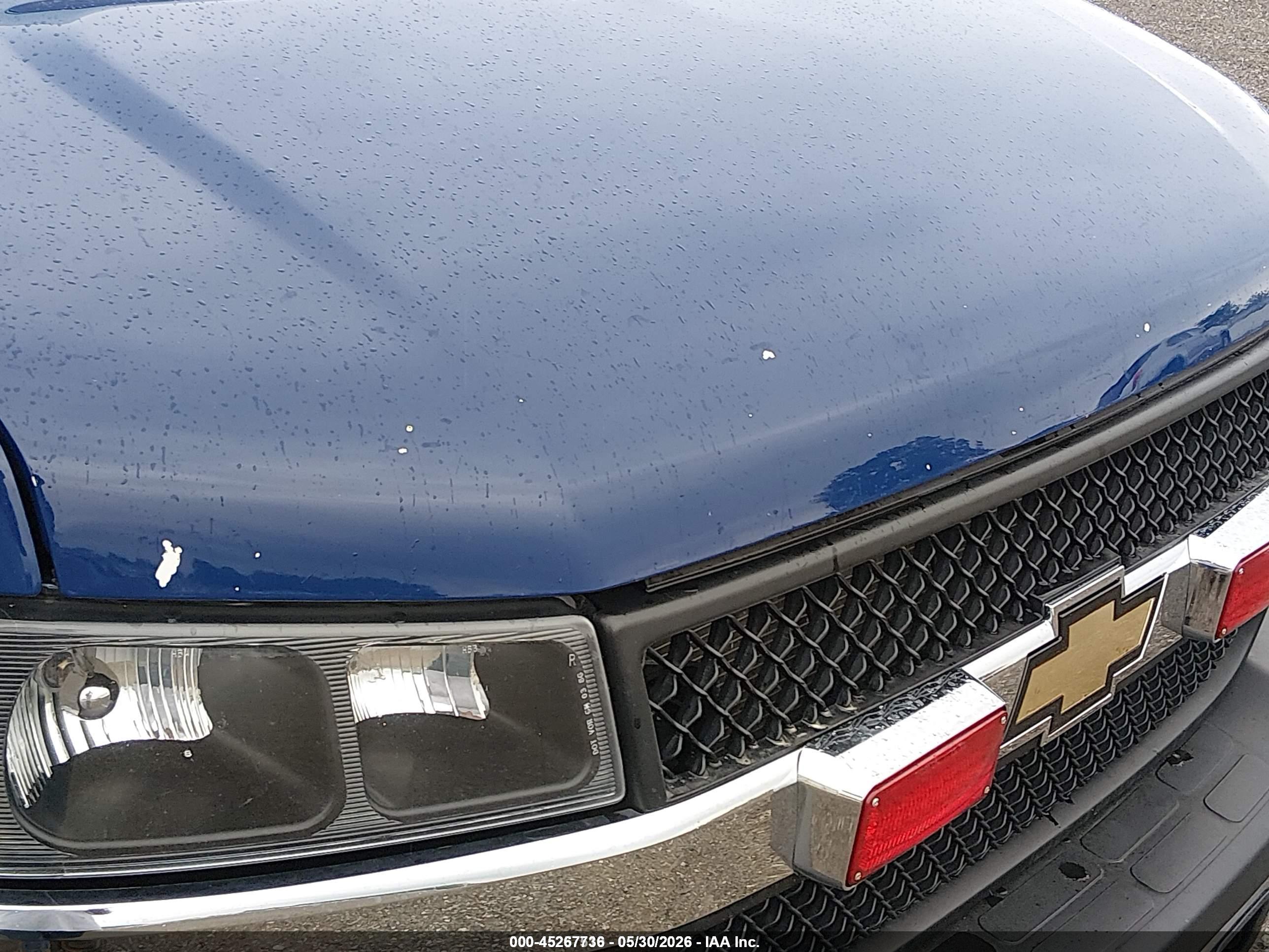 CHEVROLET EXPRESS image 6