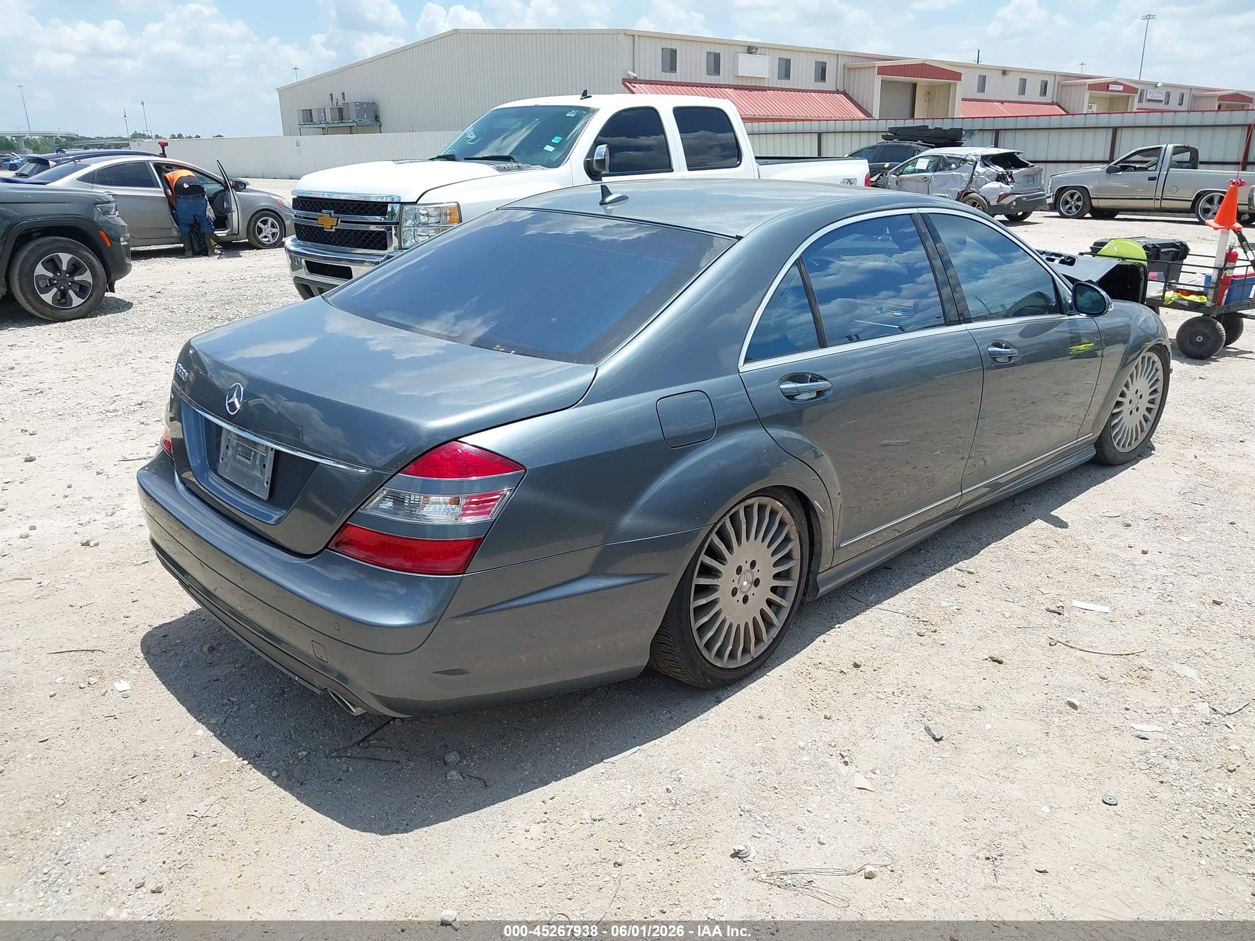 MERCEDES-BENZ S image 4