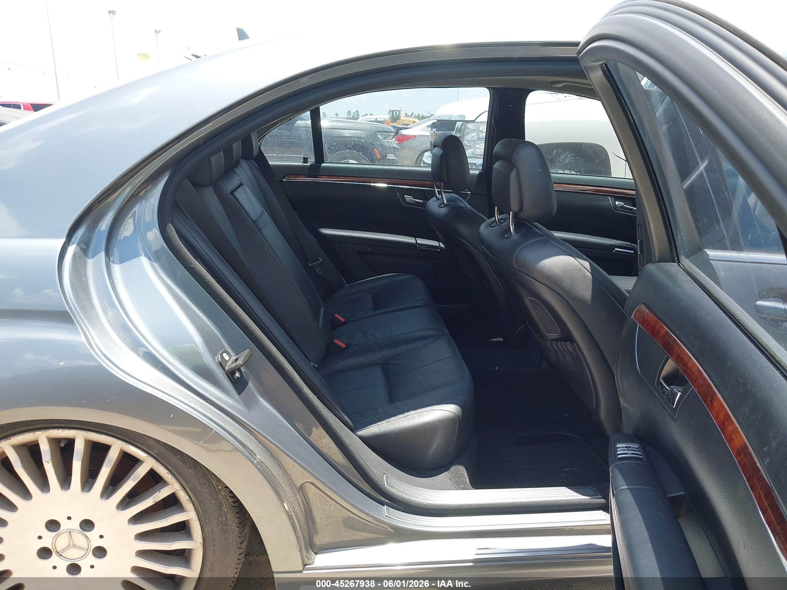 MERCEDES-BENZ S image 8