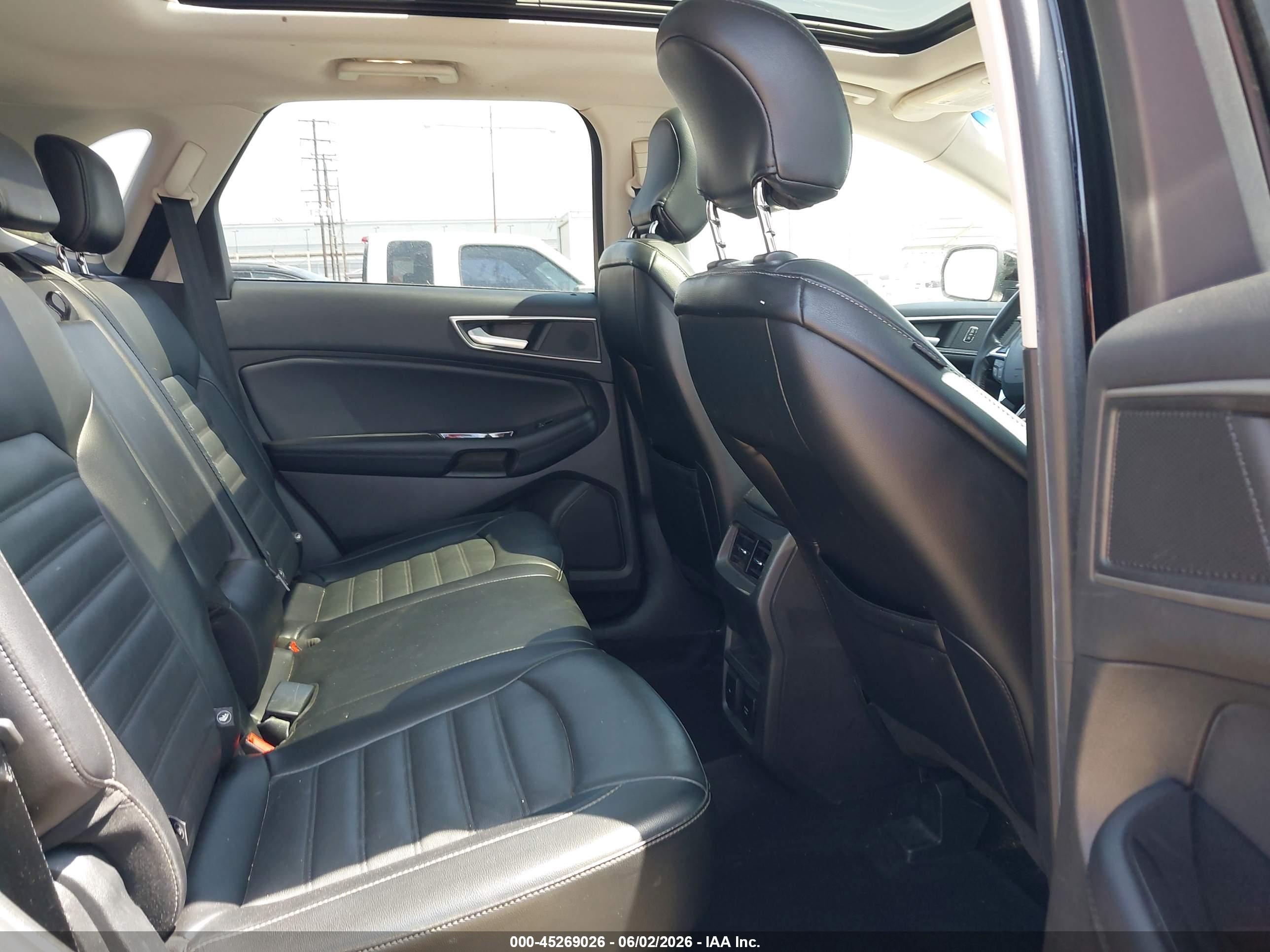 FORD EDGE image 8