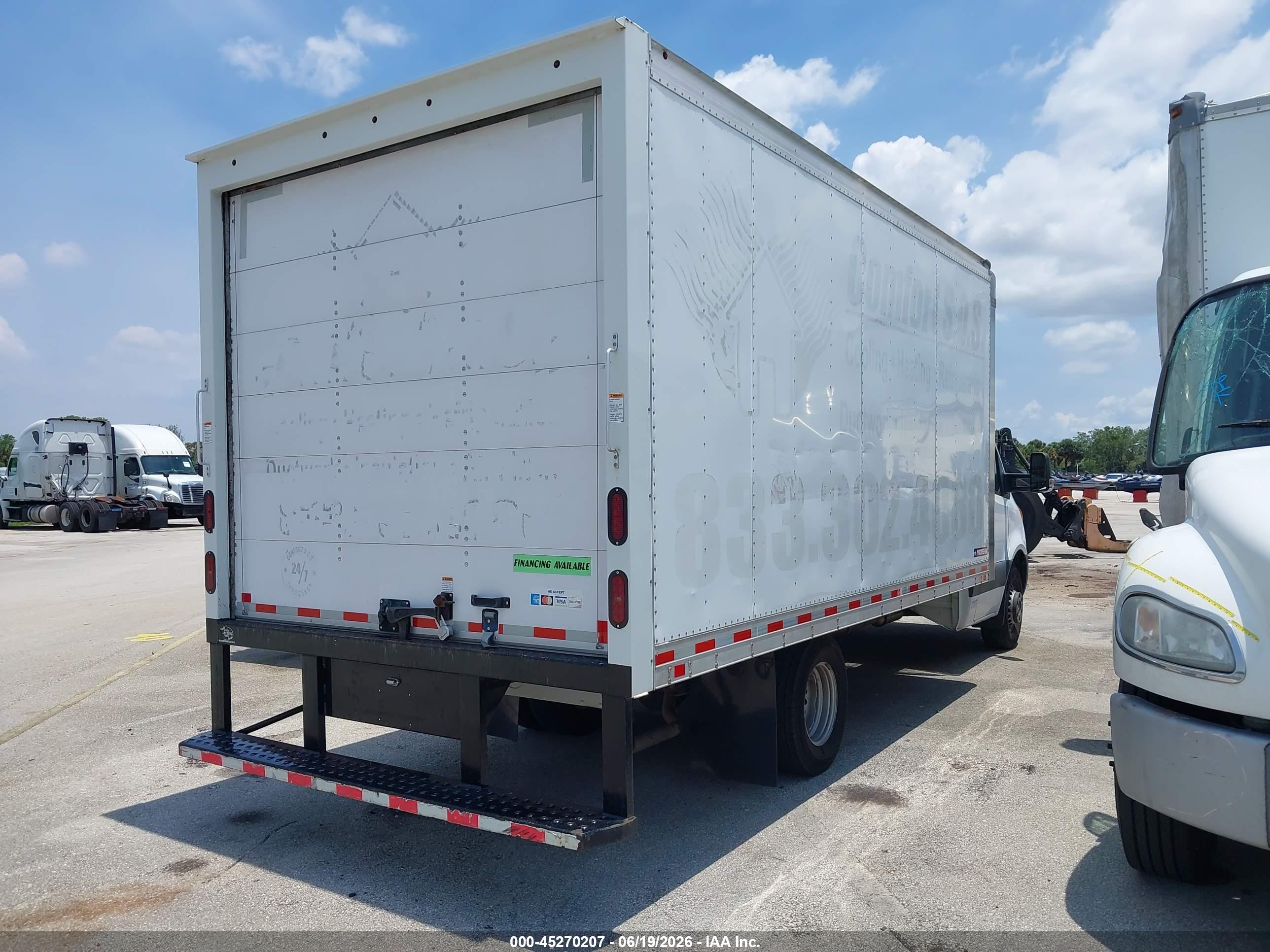 MERCEDES-BENZ SPRINTER image 4