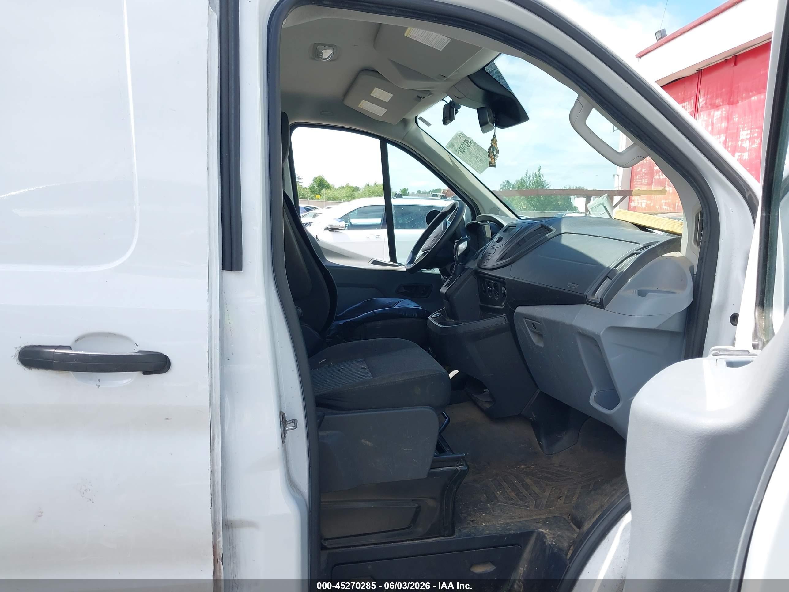 FORD TRANSIT-150 image 5