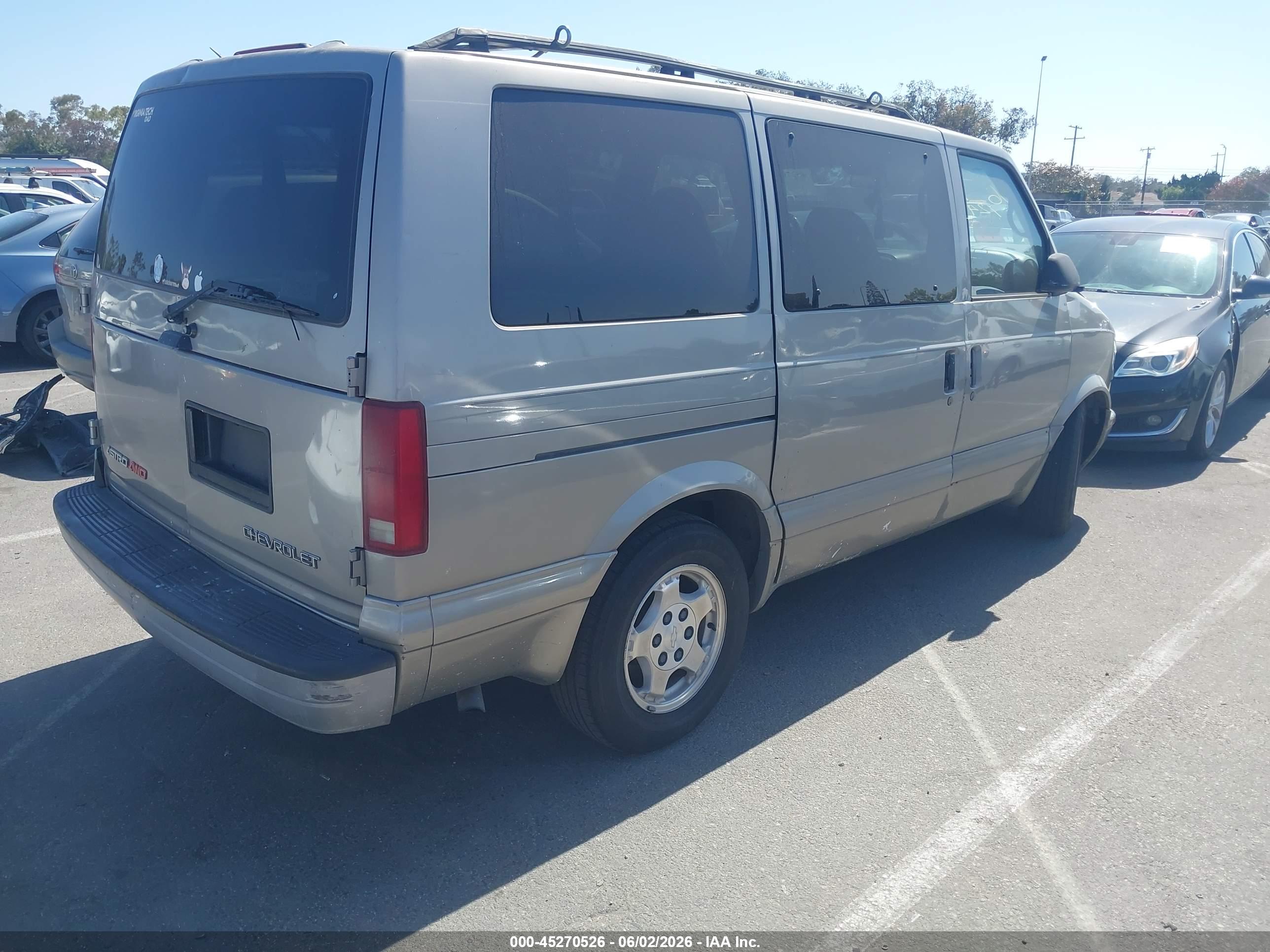 CHEVROLET ASTRO image 4
