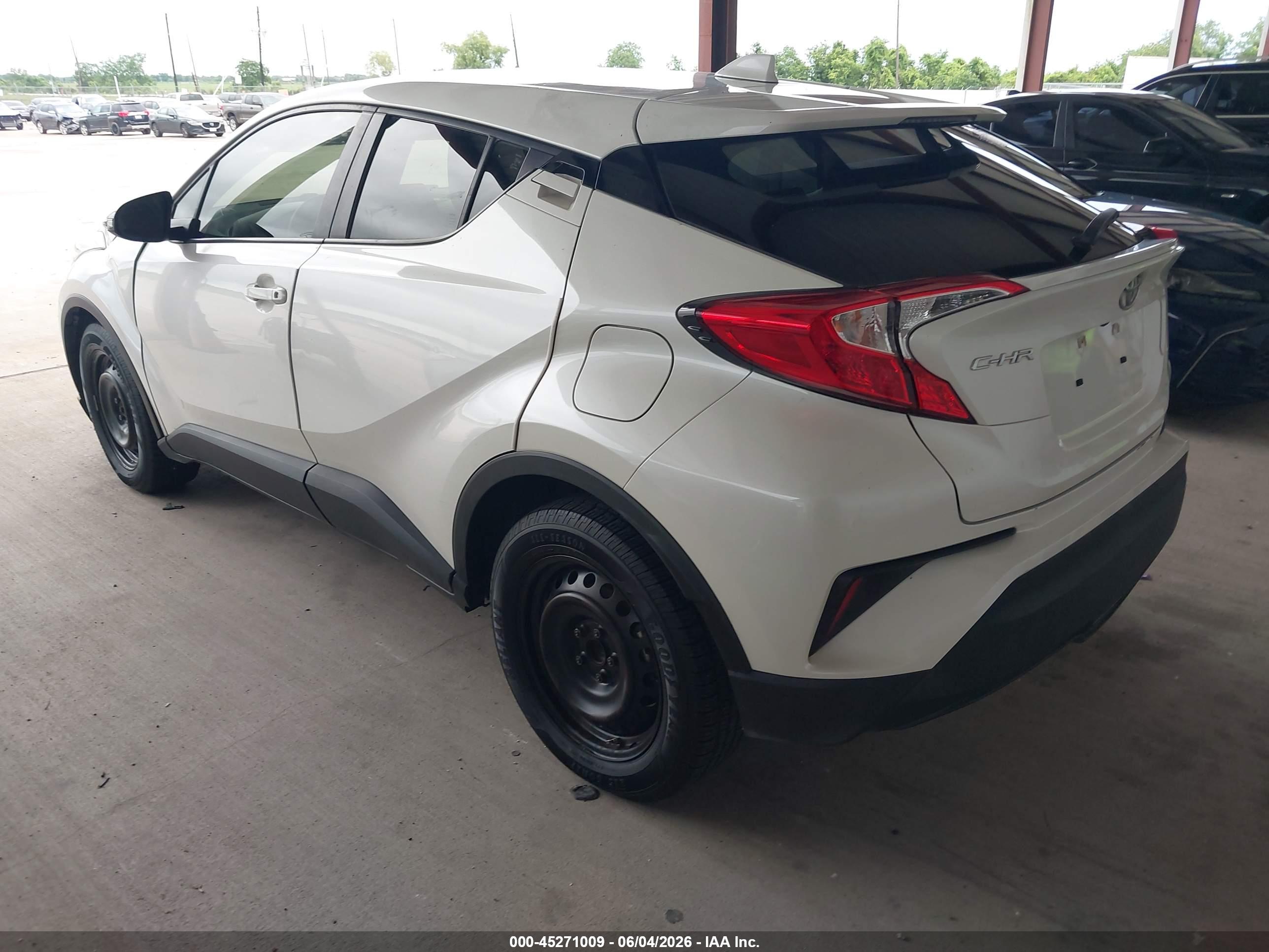 TOYOTA C-HR image 3