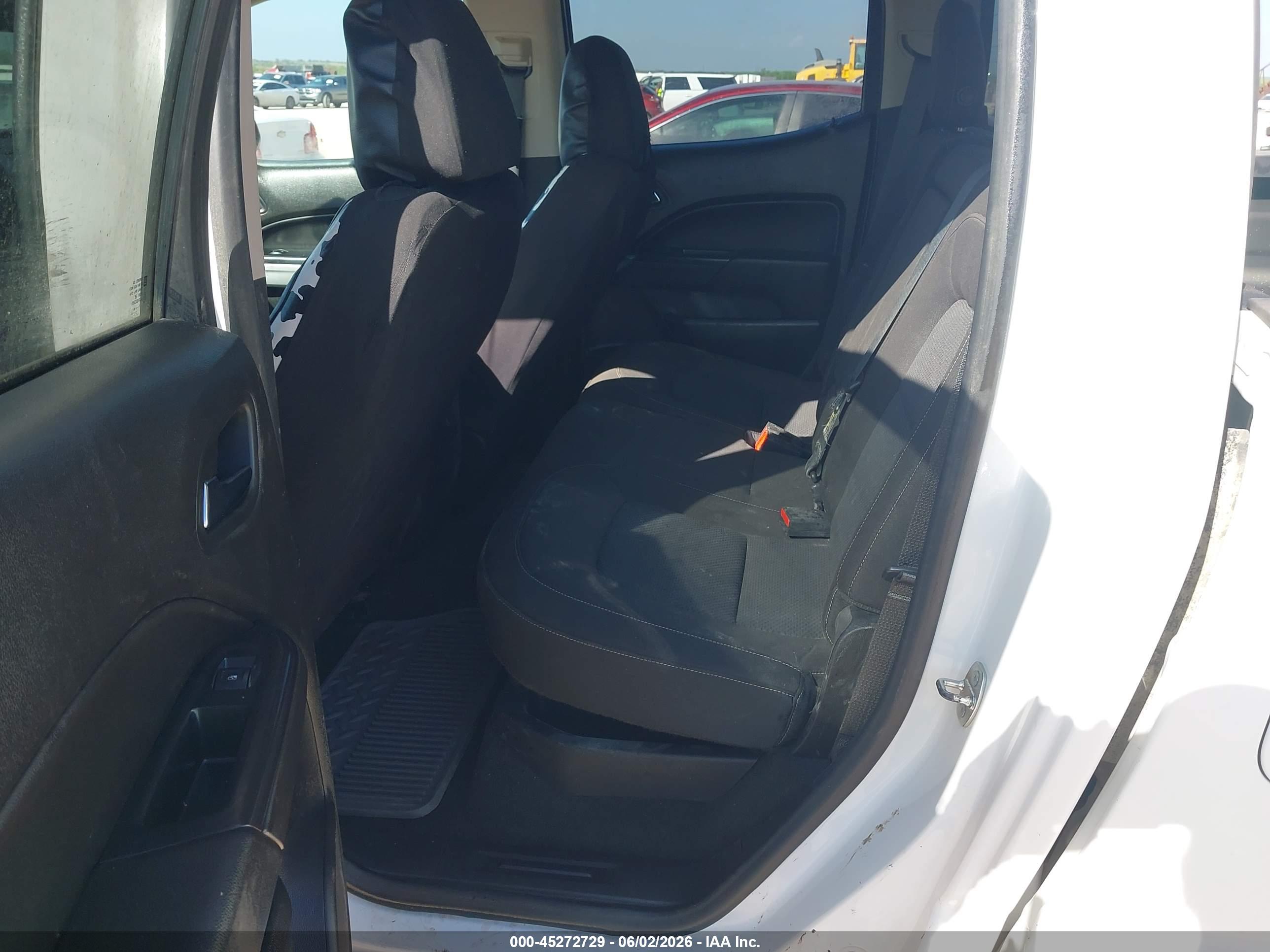 CHEVROLET COLORADO image 8