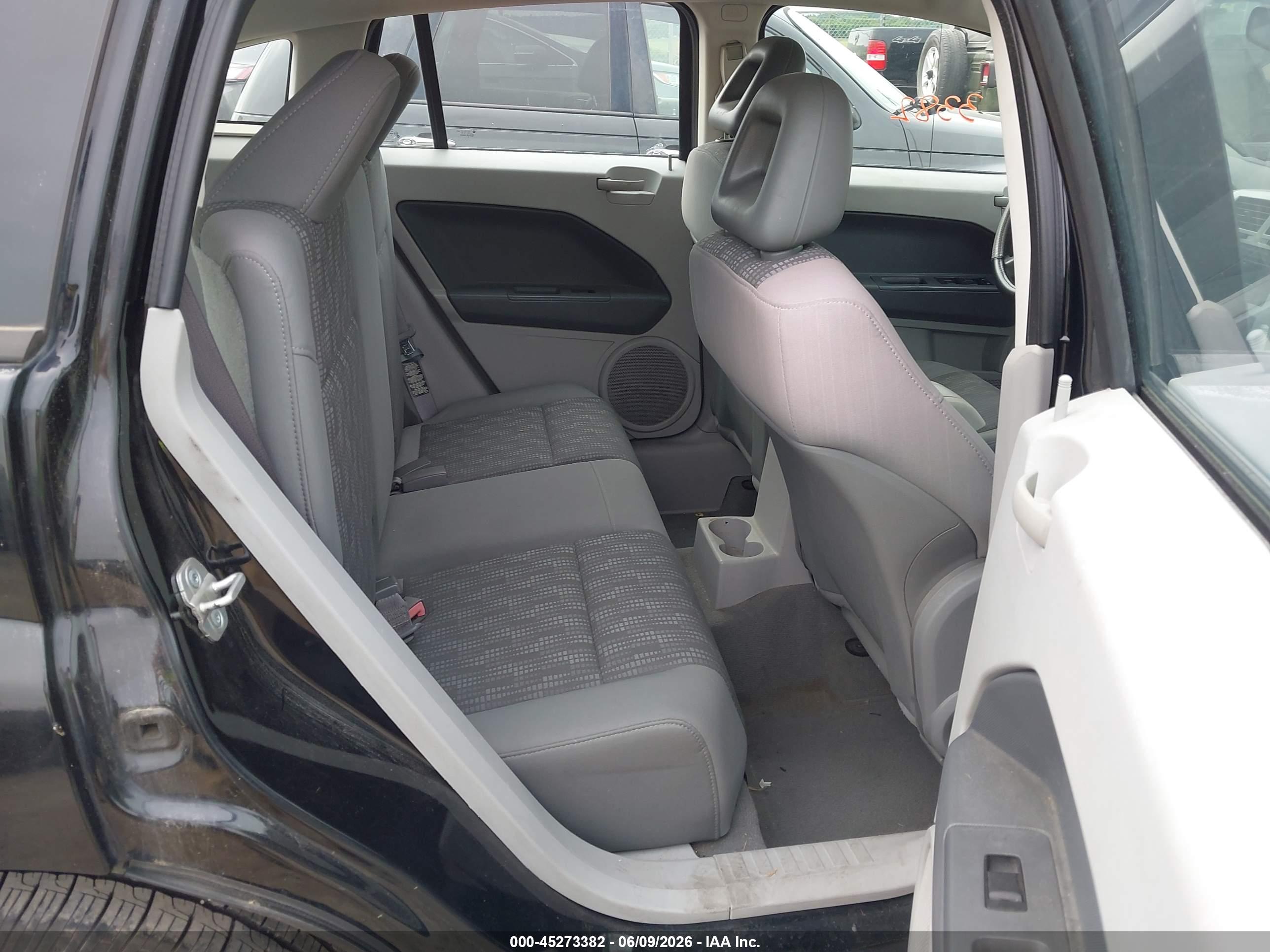DODGE CALIBER image 8