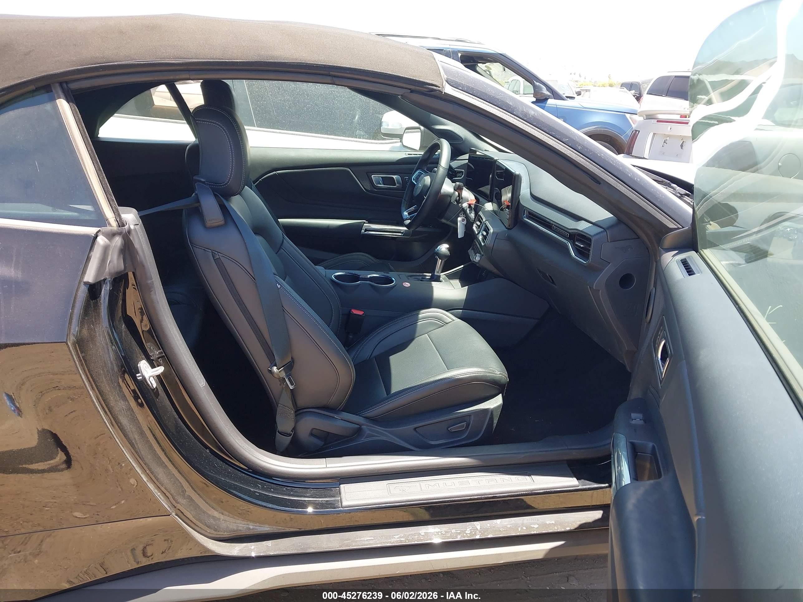 FORD MUSTANG image 5