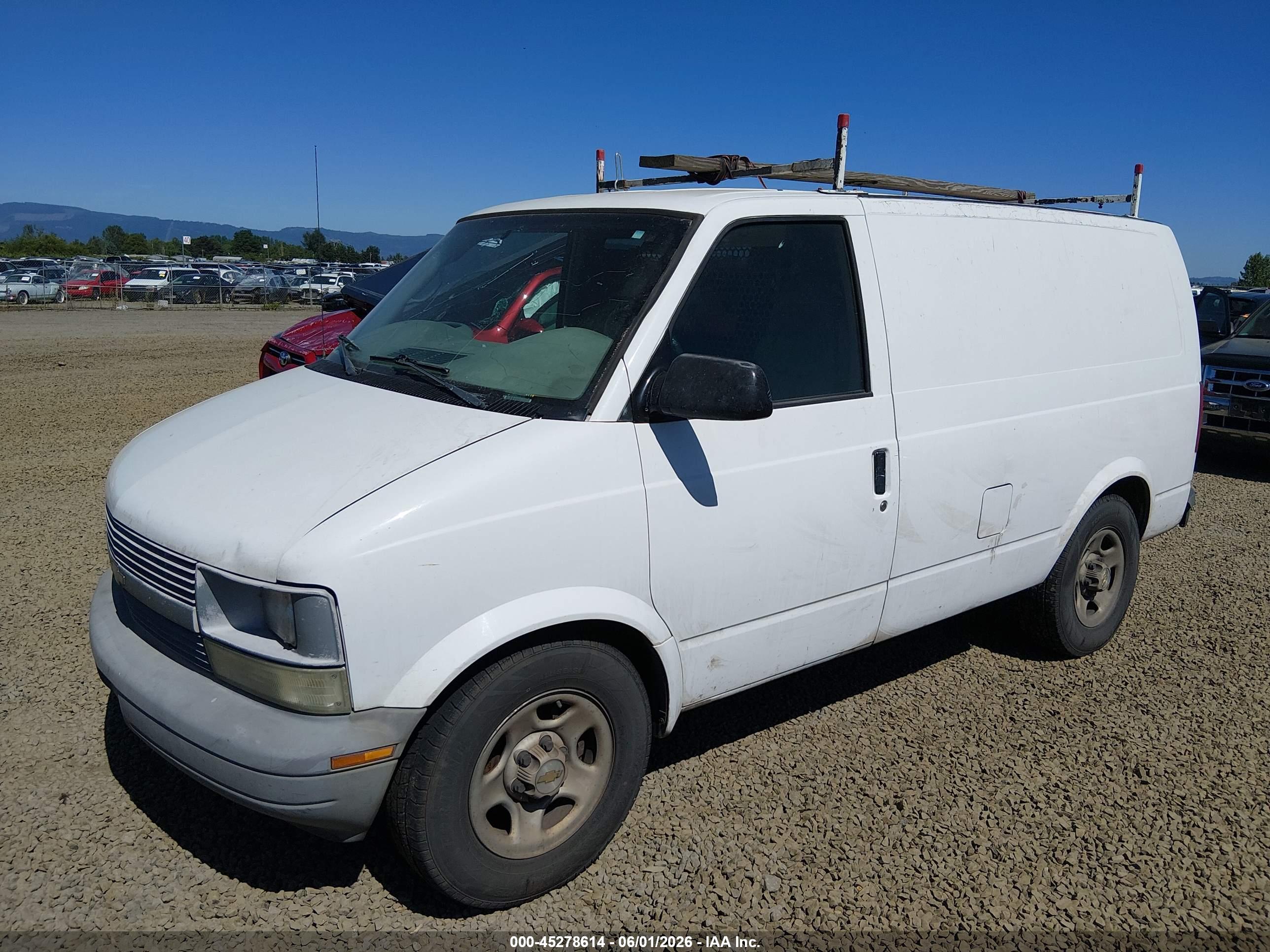 CHEVROLET ASTRO image 2