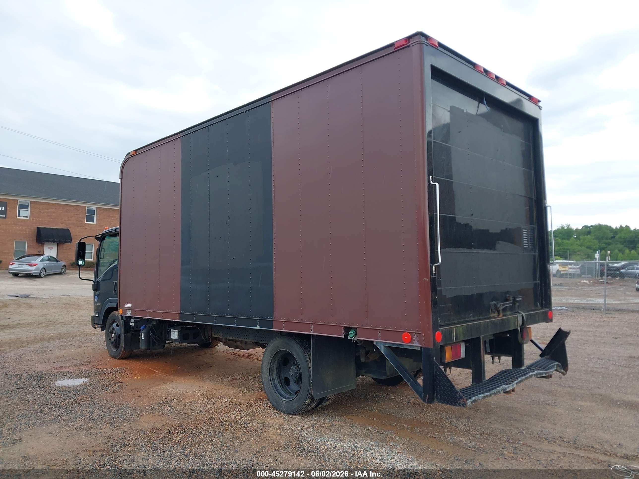 ISUZU NQR image 3