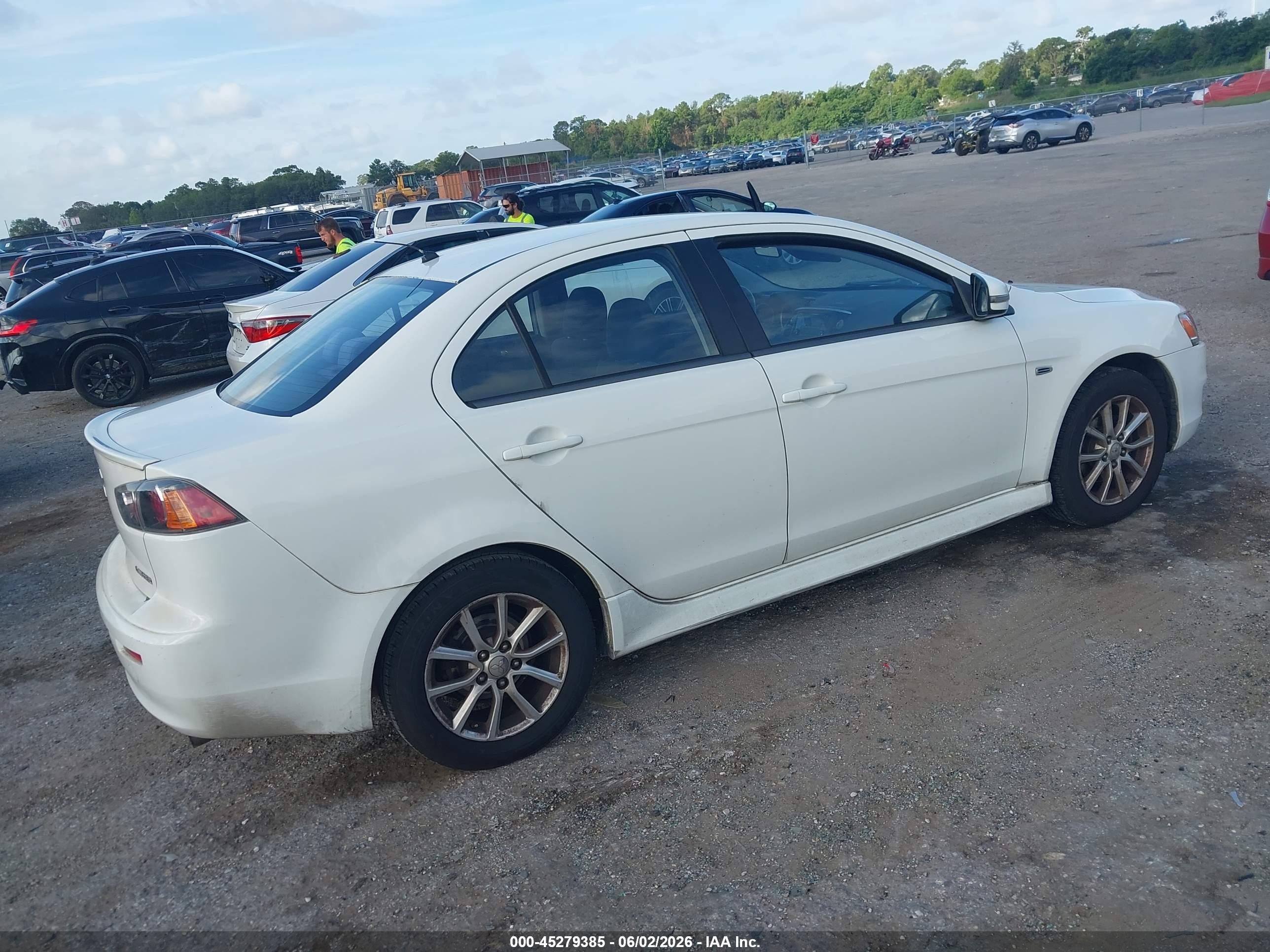 MITSUBISHI LANCER image 4