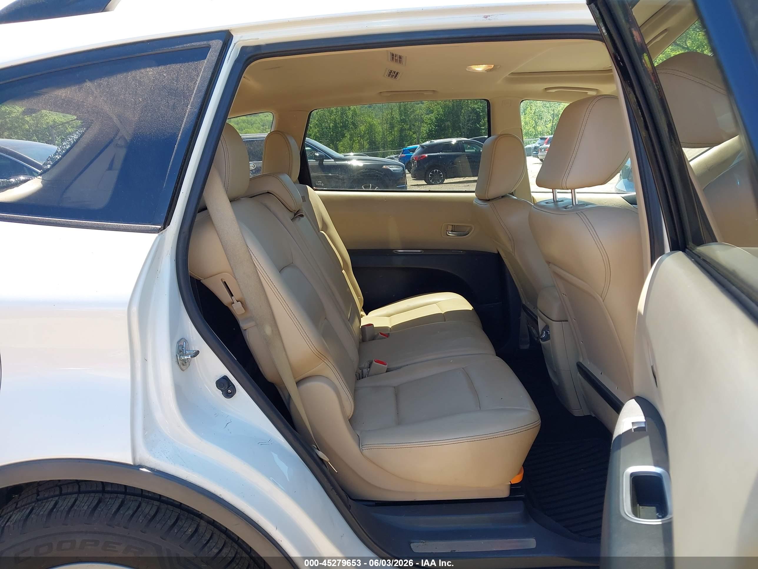 SUBARU TRIBECA image 8