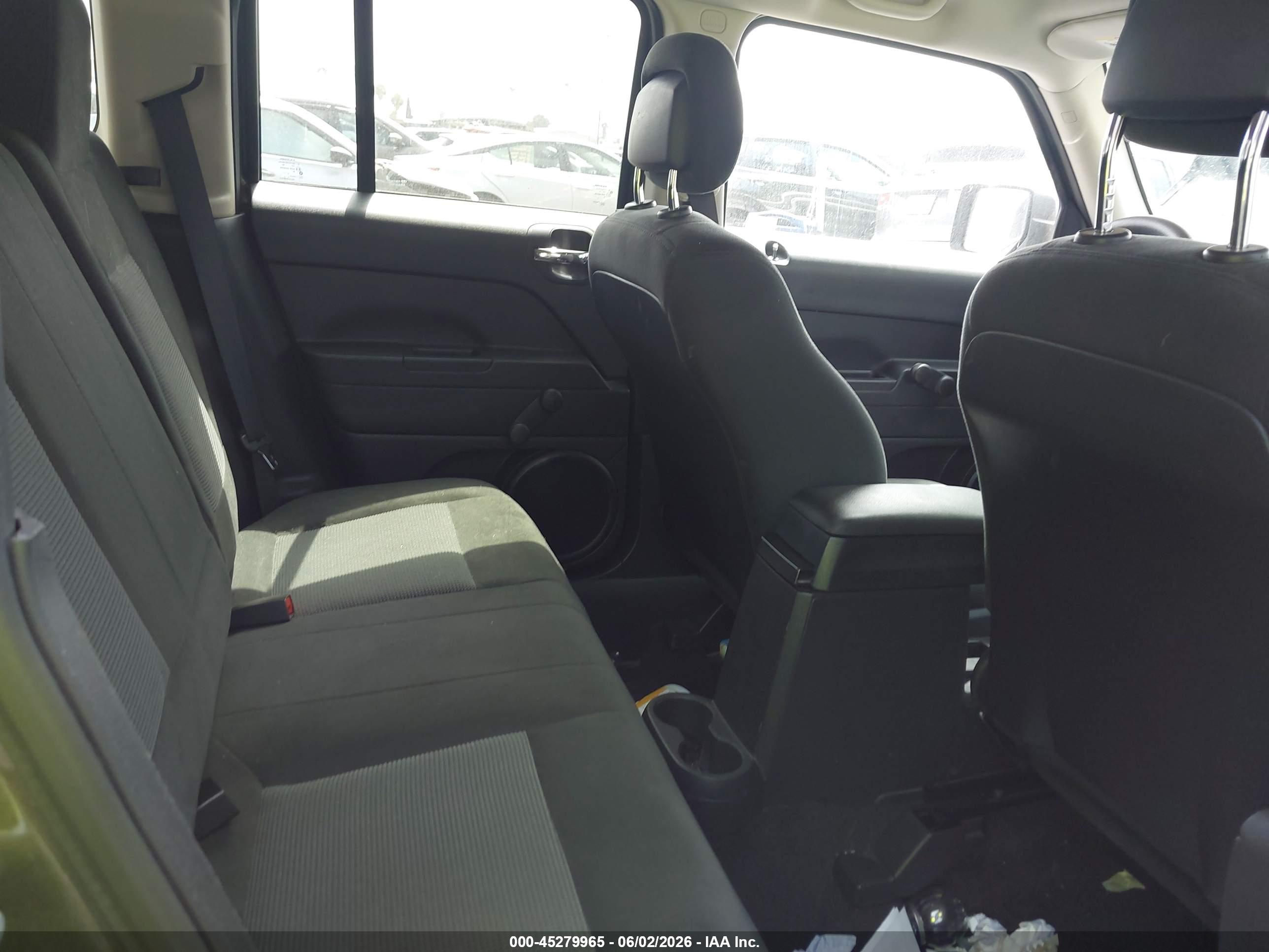 JEEP PATRIOT image 8