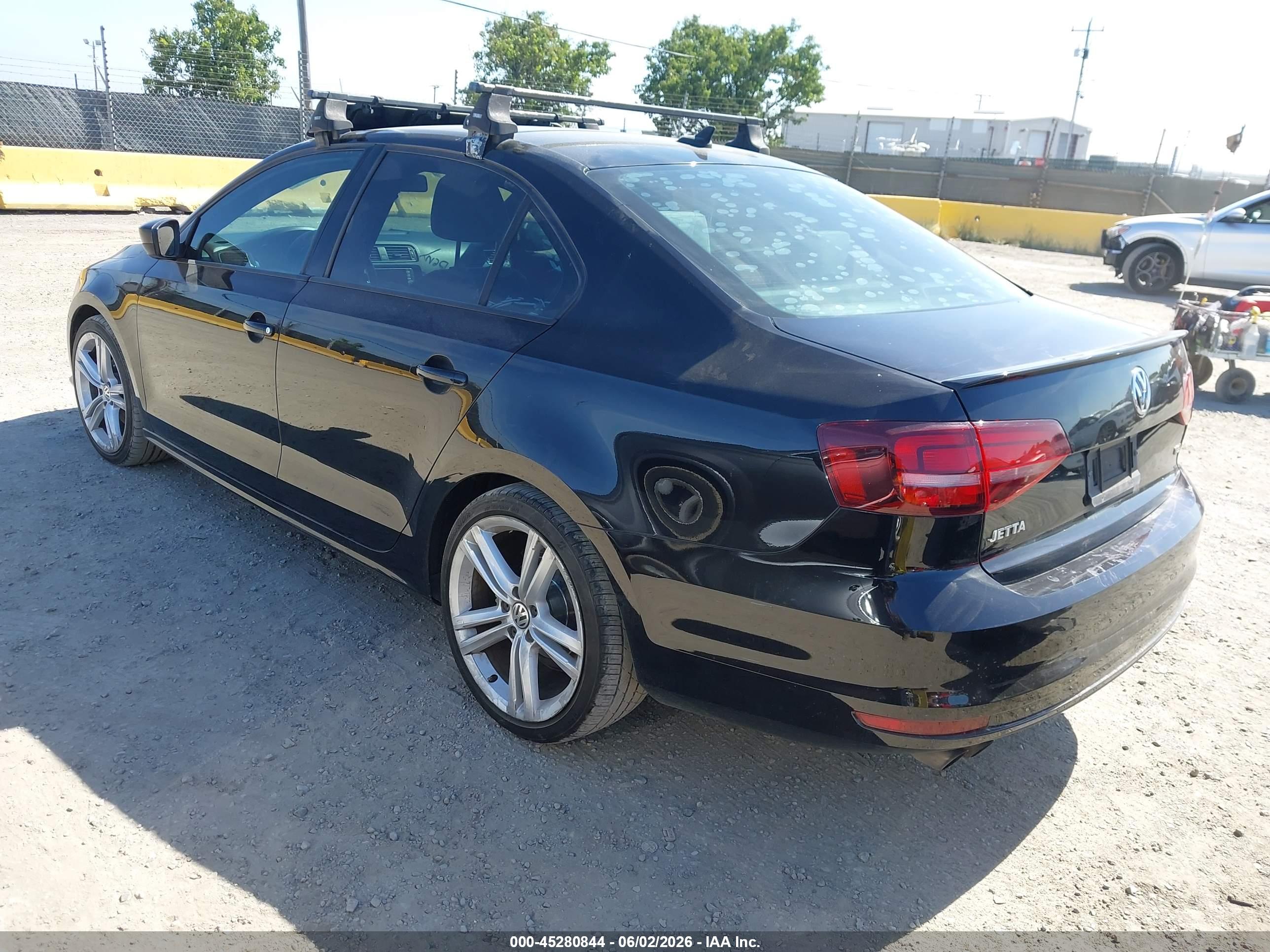 VOLKSWAGEN JETTA image 3
