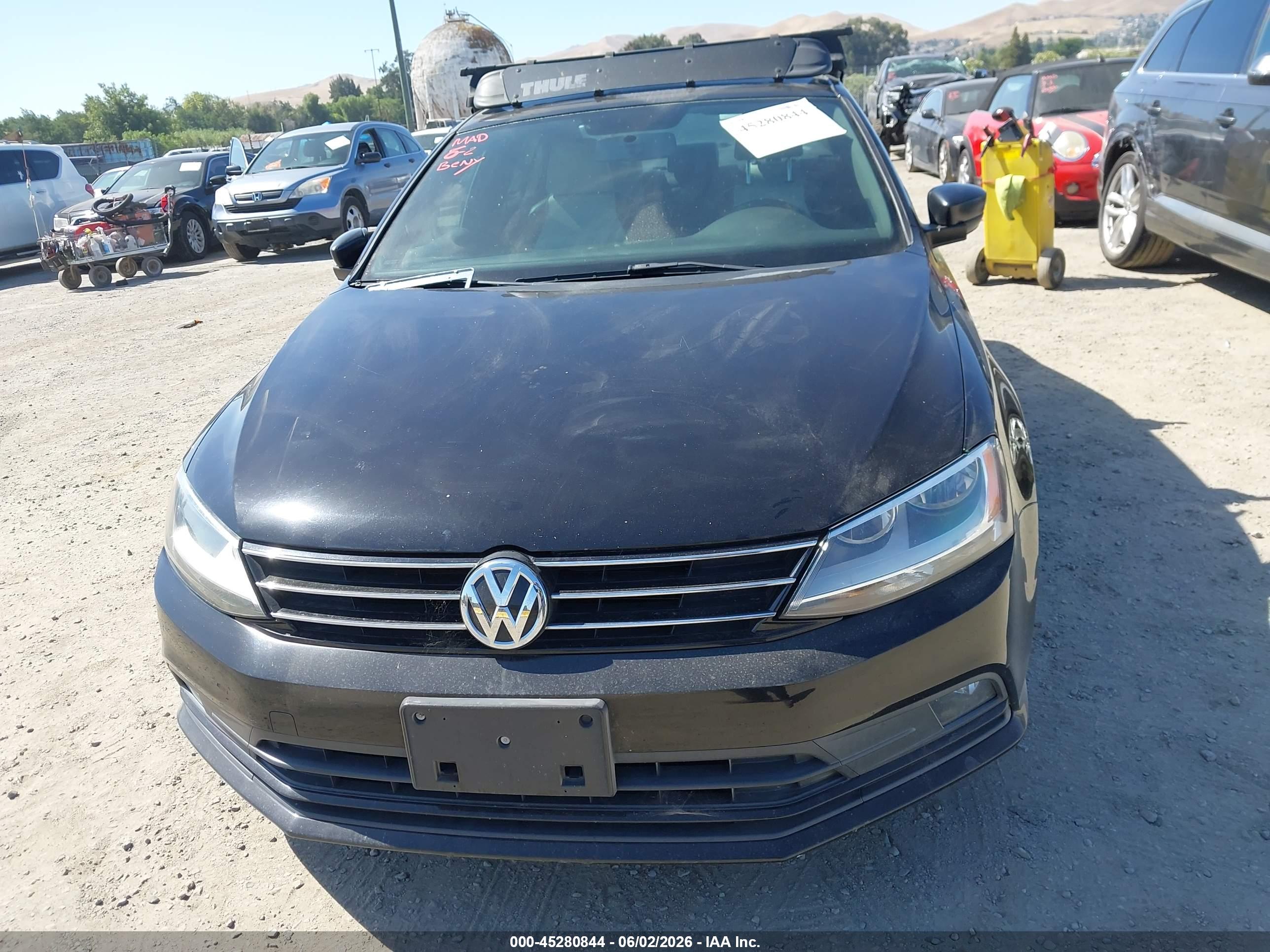 VOLKSWAGEN JETTA image 6