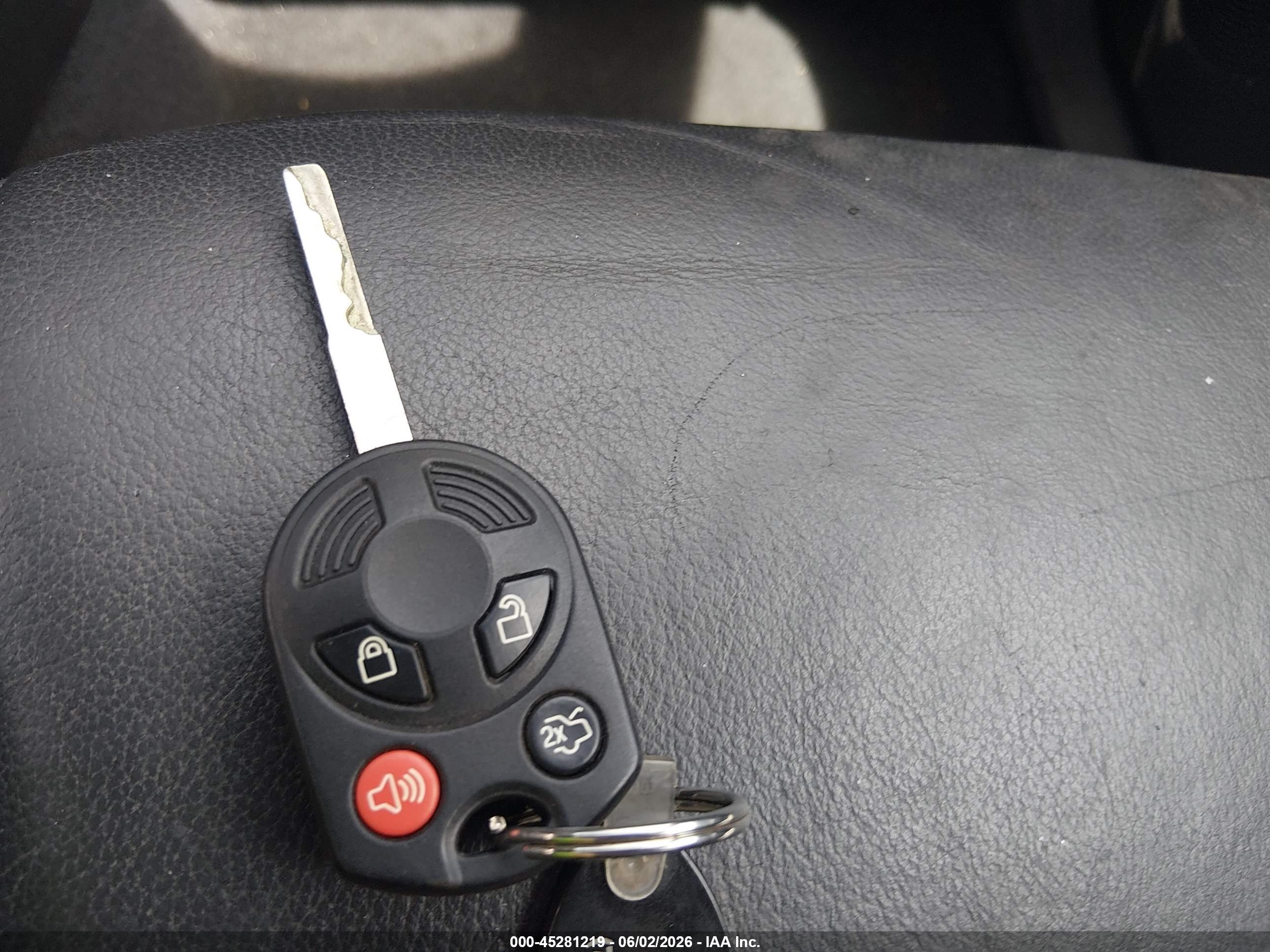 FORD ESCAPE image 11