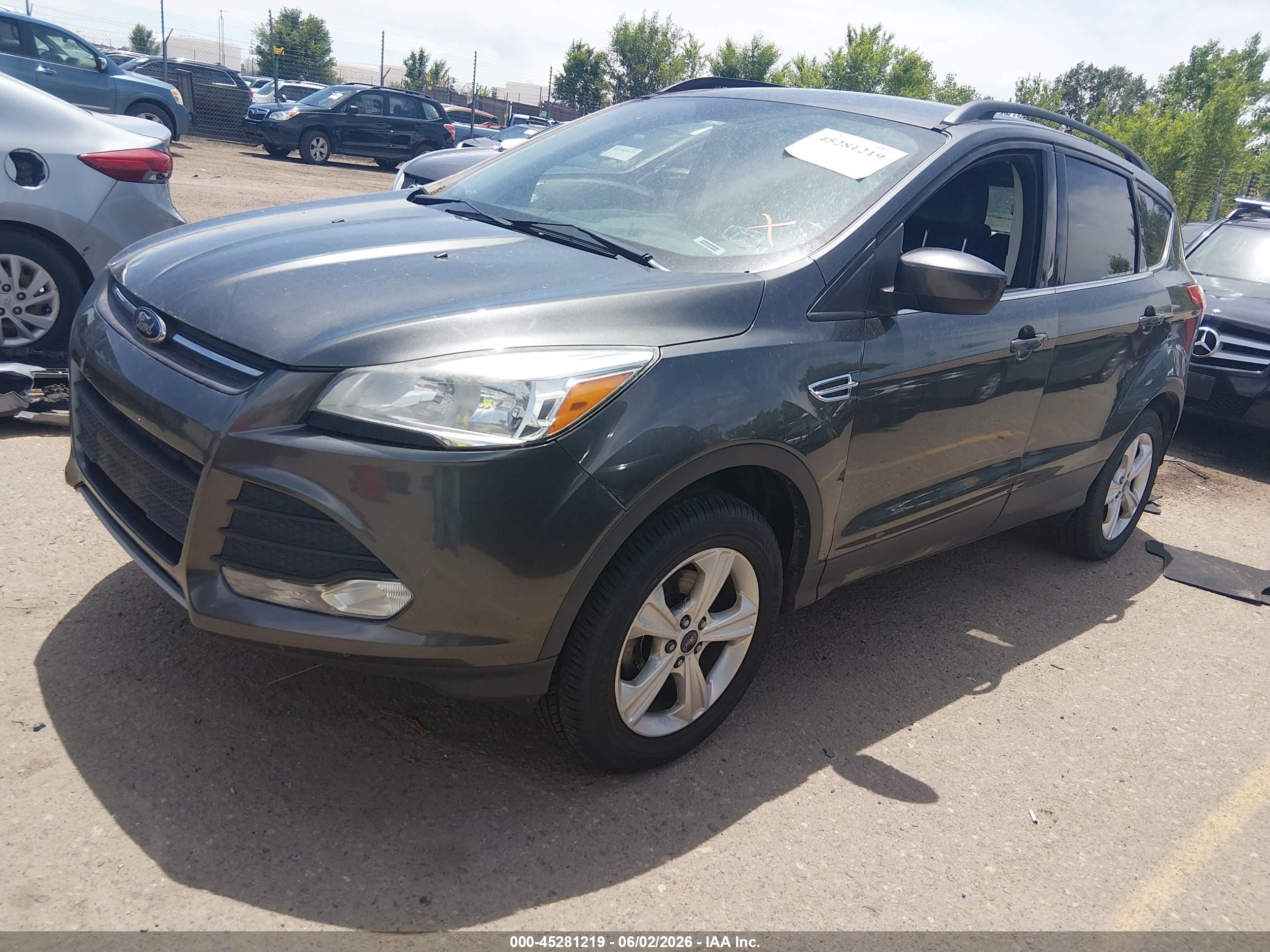FORD ESCAPE image 2