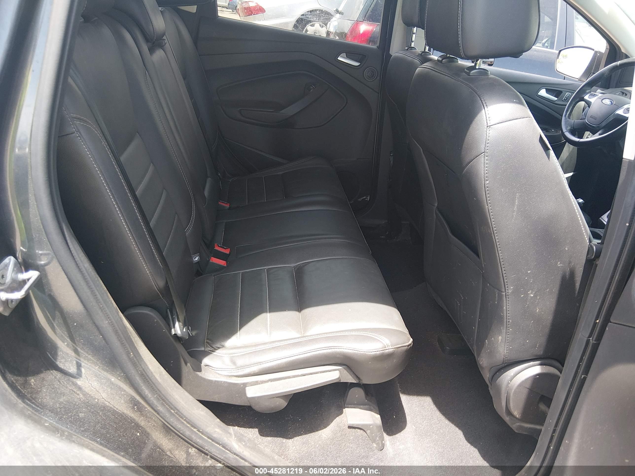 FORD ESCAPE image 8