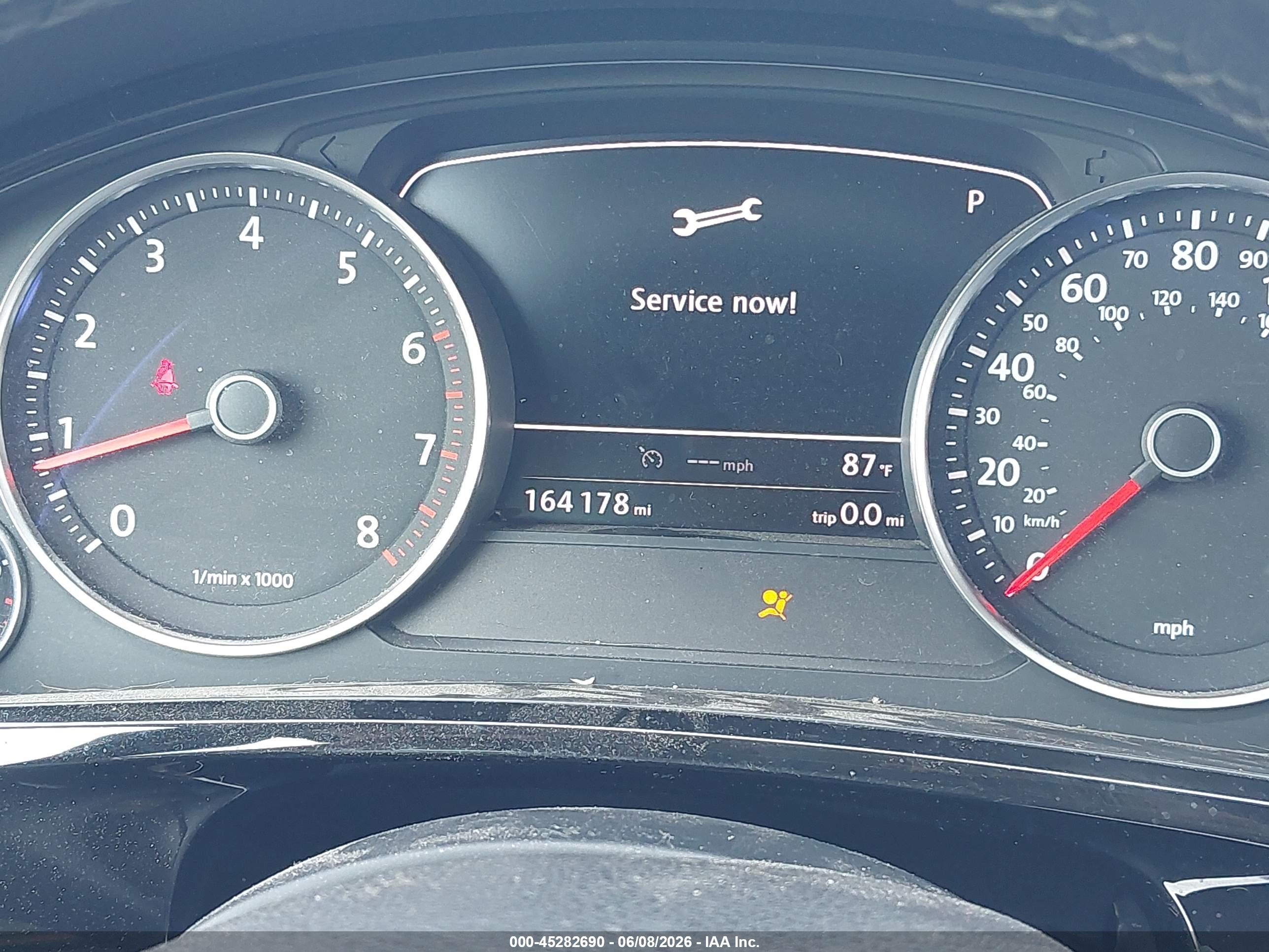 VOLKSWAGEN TOUAREG image 7
