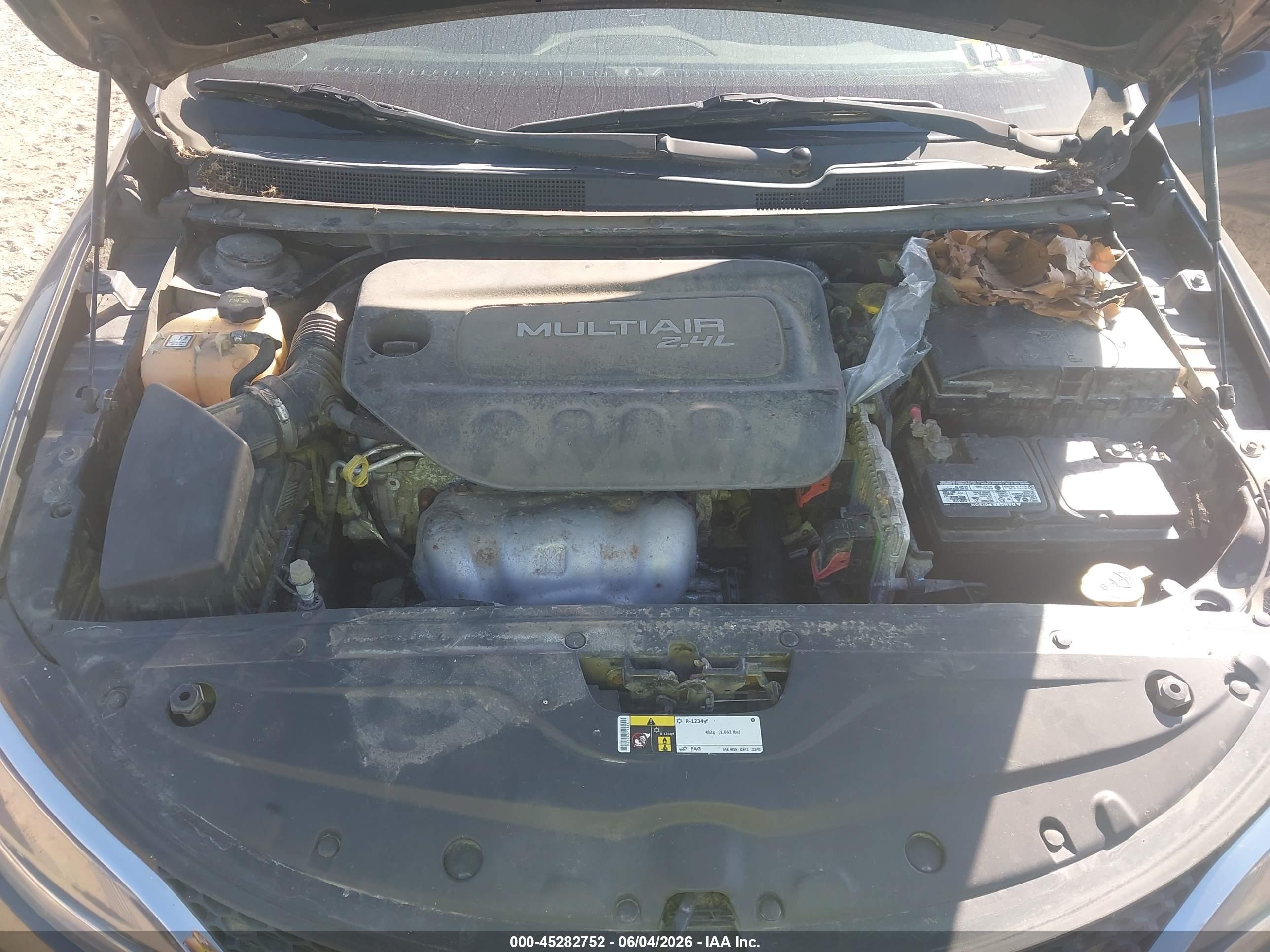 CHRYSLER 200 image 10