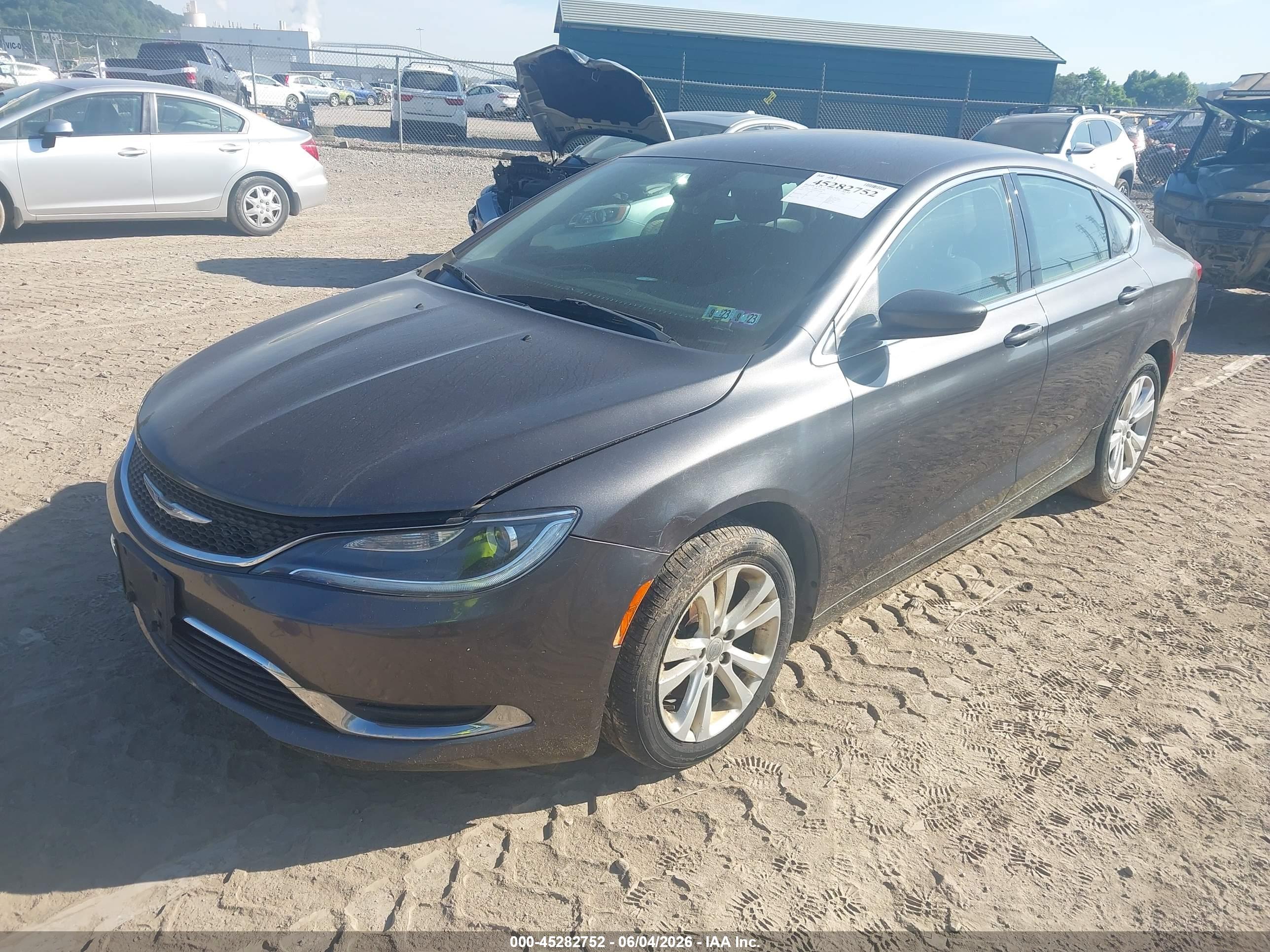 CHRYSLER 200 image 2