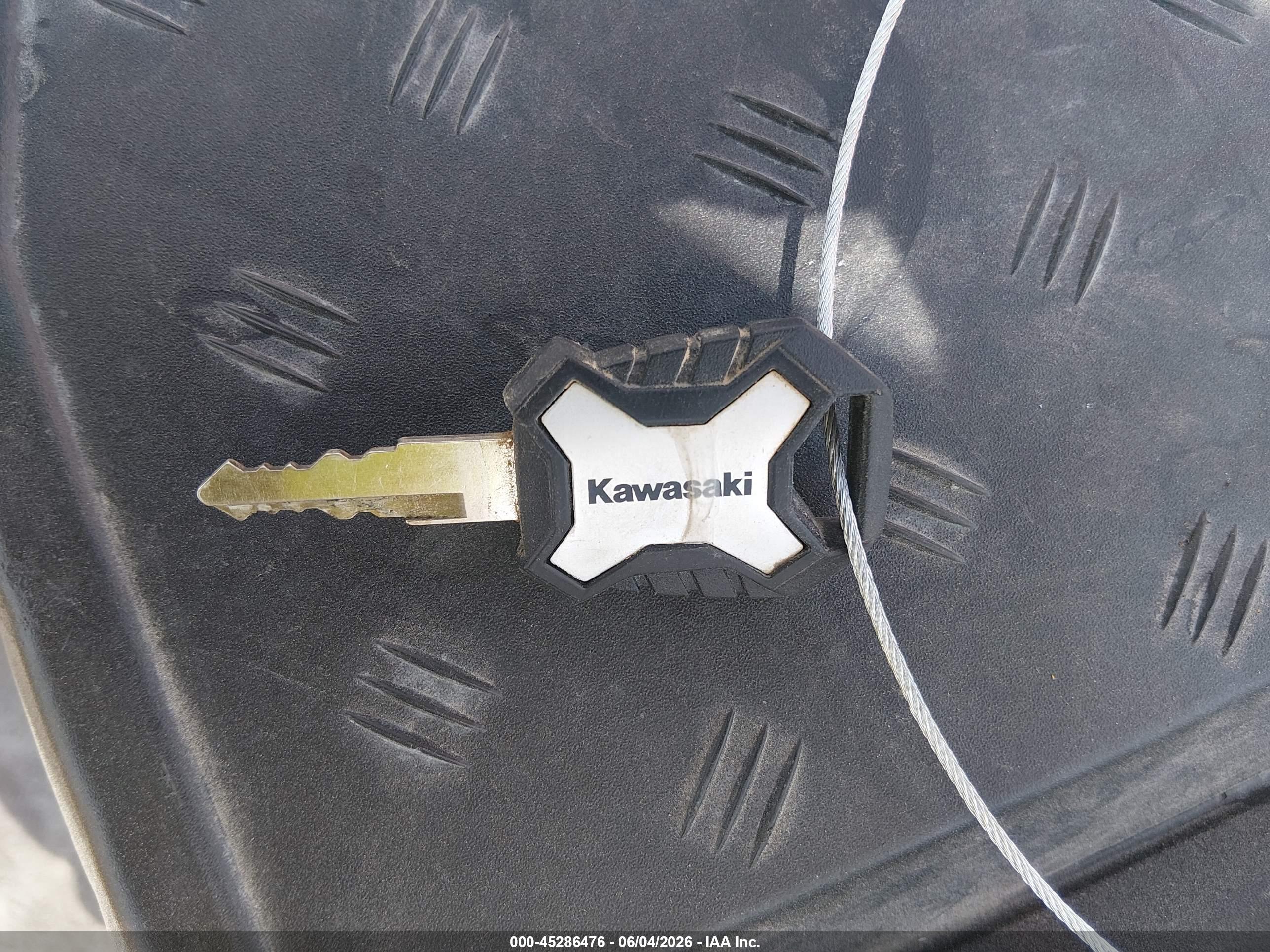 KAWASAKI KWT1000 image 11
