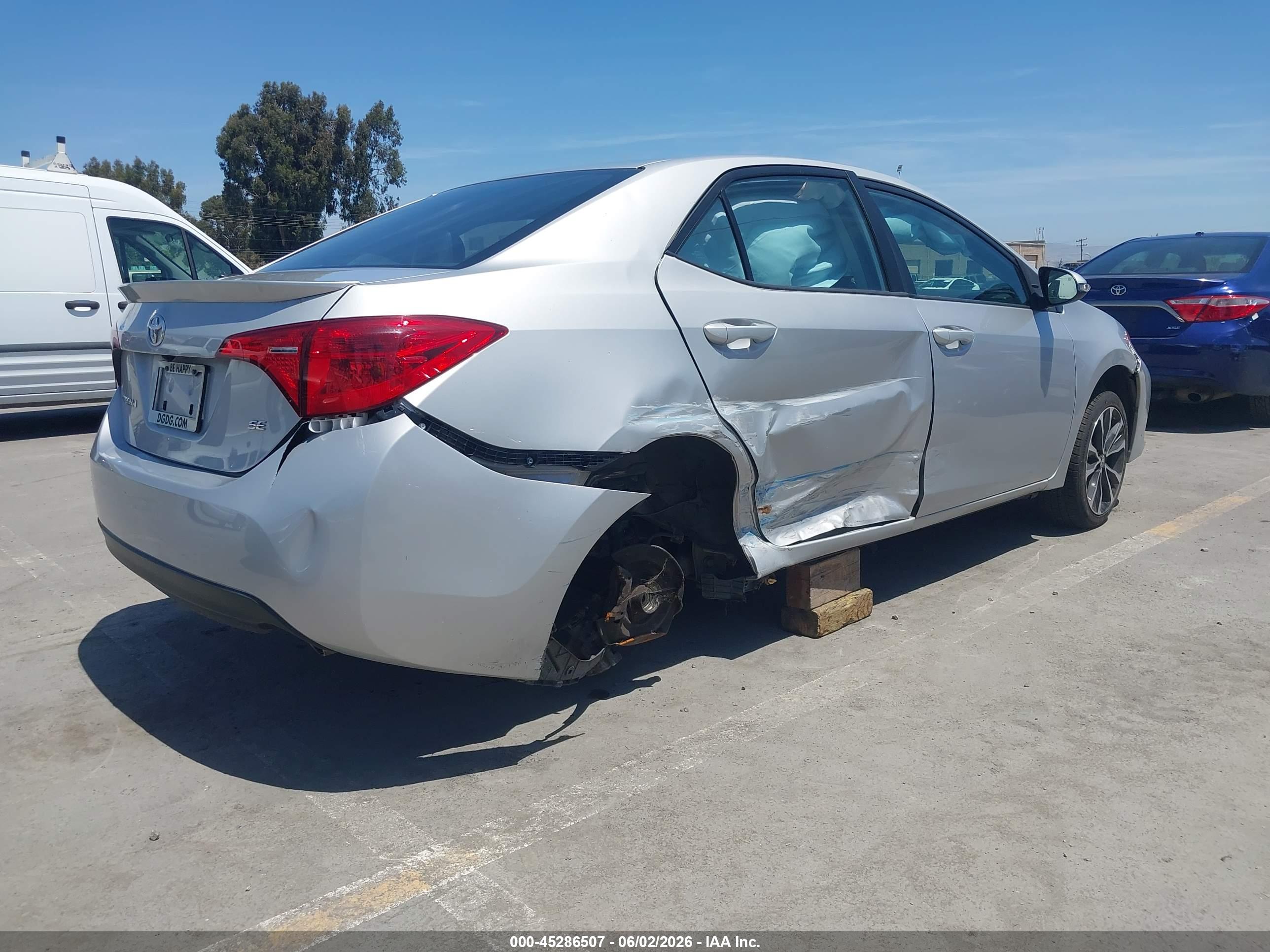 TOYOTA COROLLA image 4