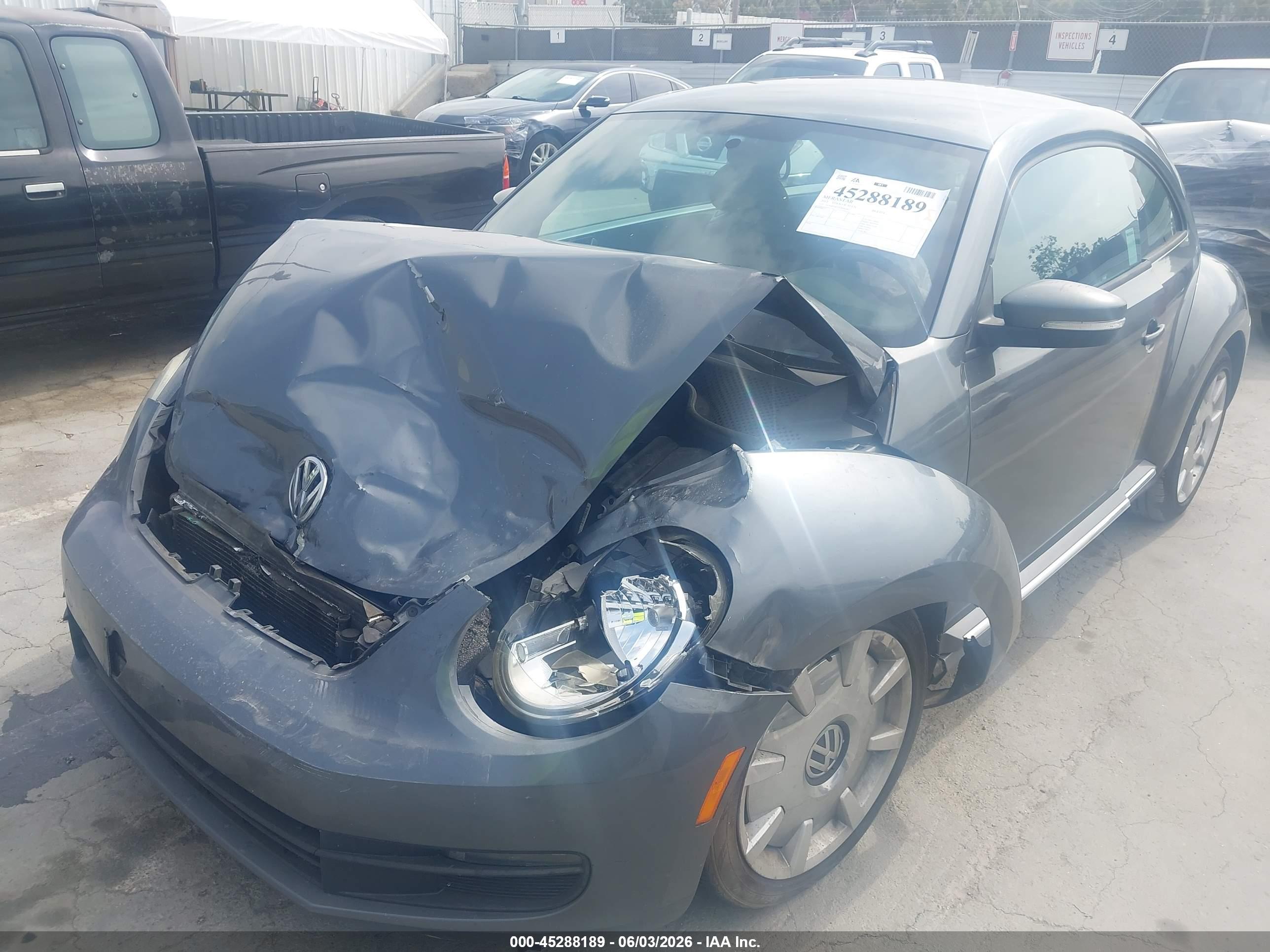 VOLKSWAGEN BEETLE image 6