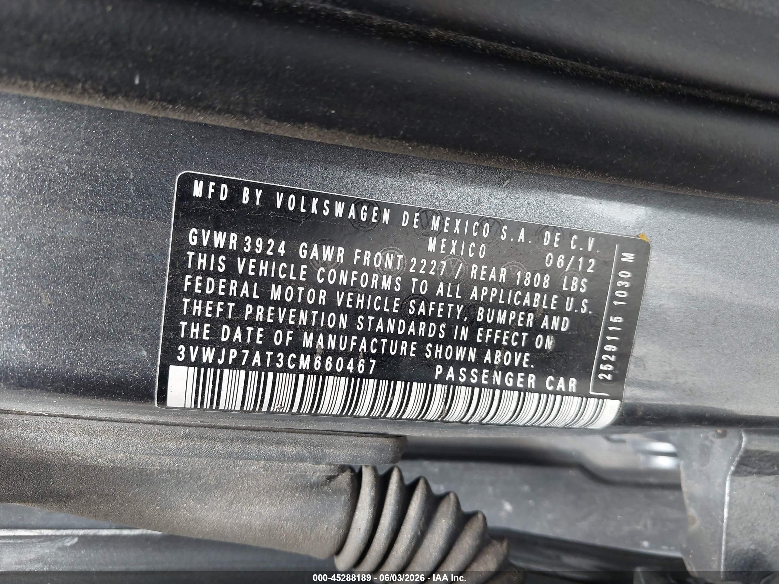 VOLKSWAGEN BEETLE image 9