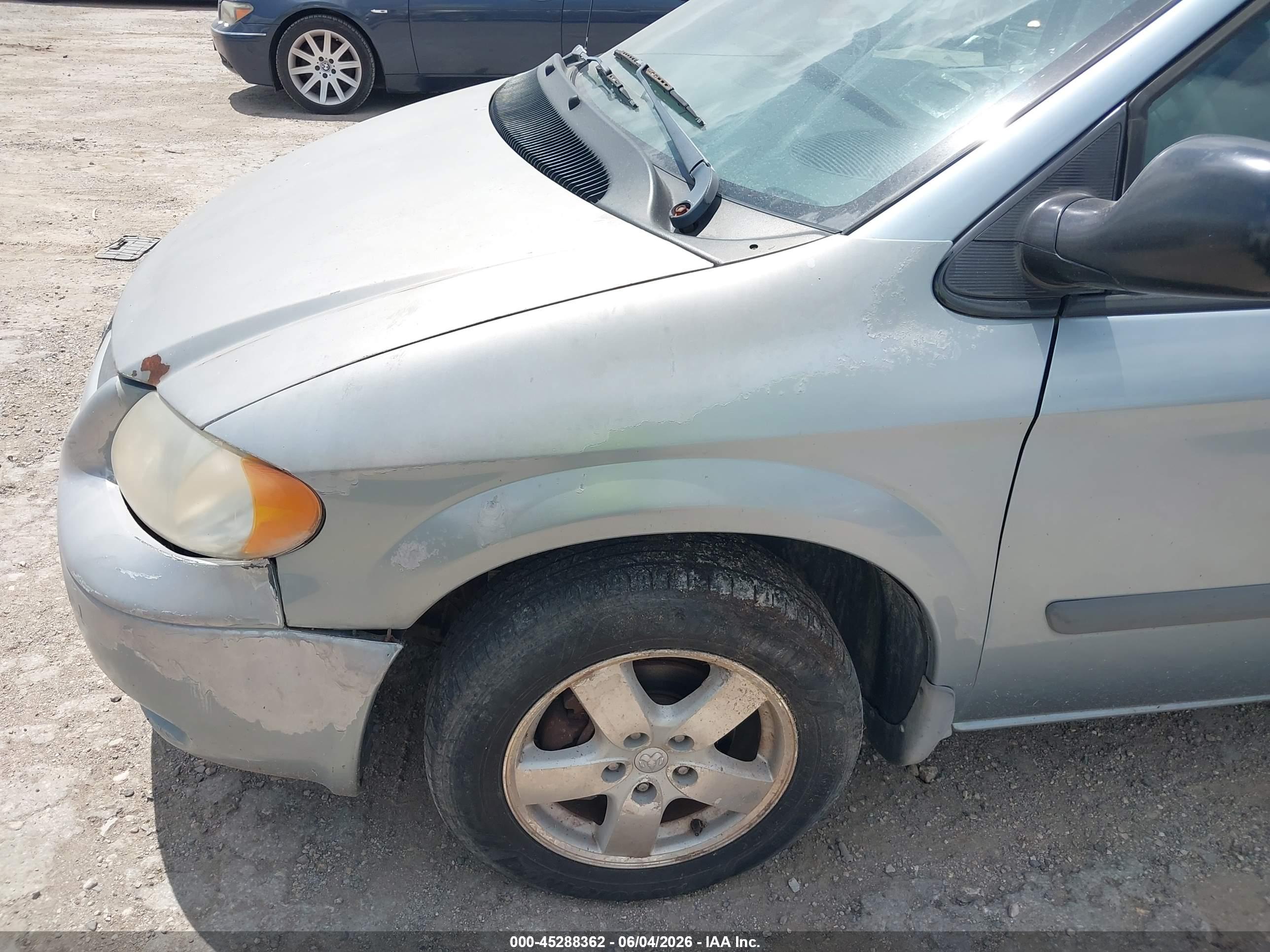 DODGE CARAVAN image 6