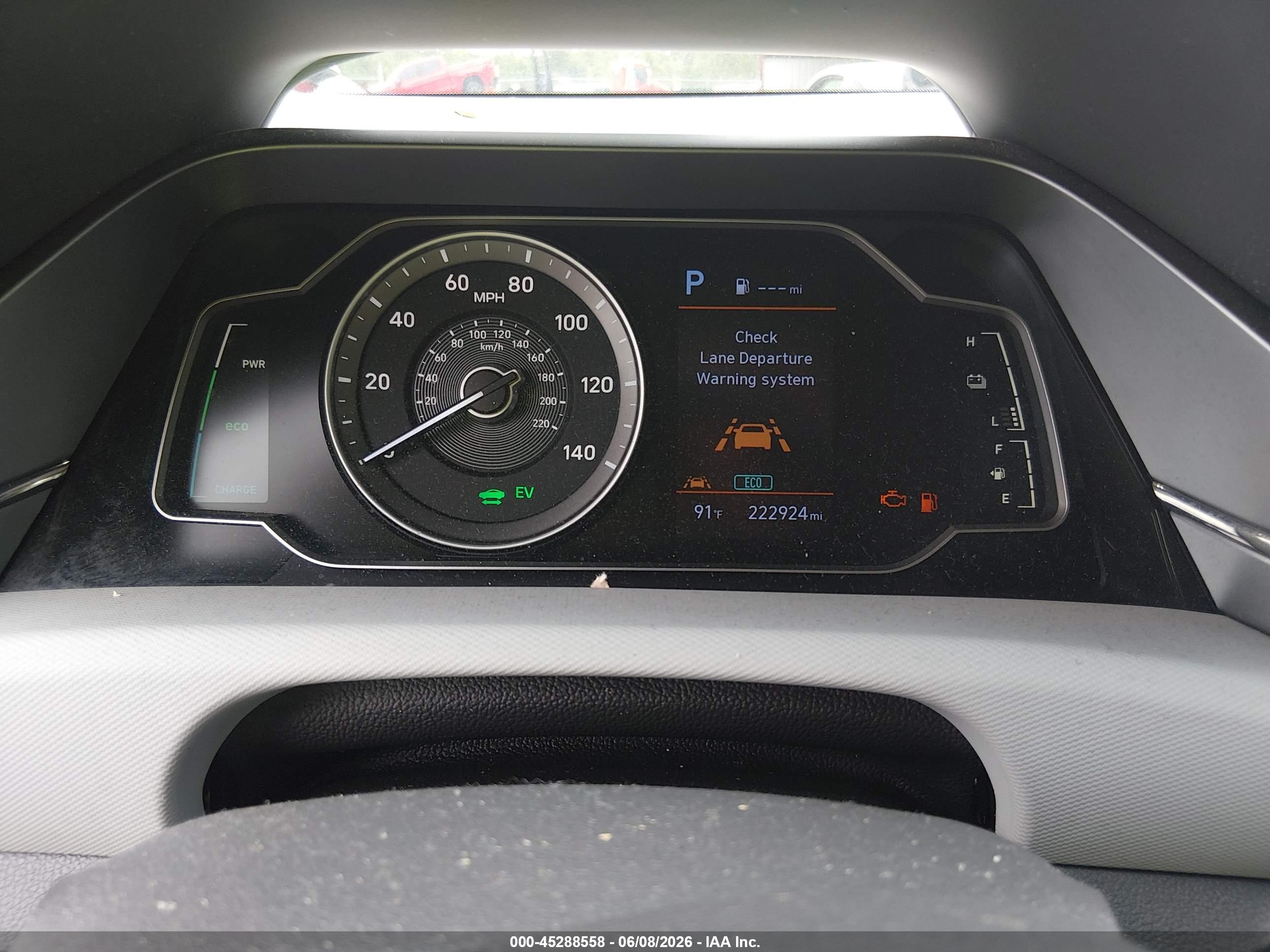 HYUNDAI IONIQ image 7