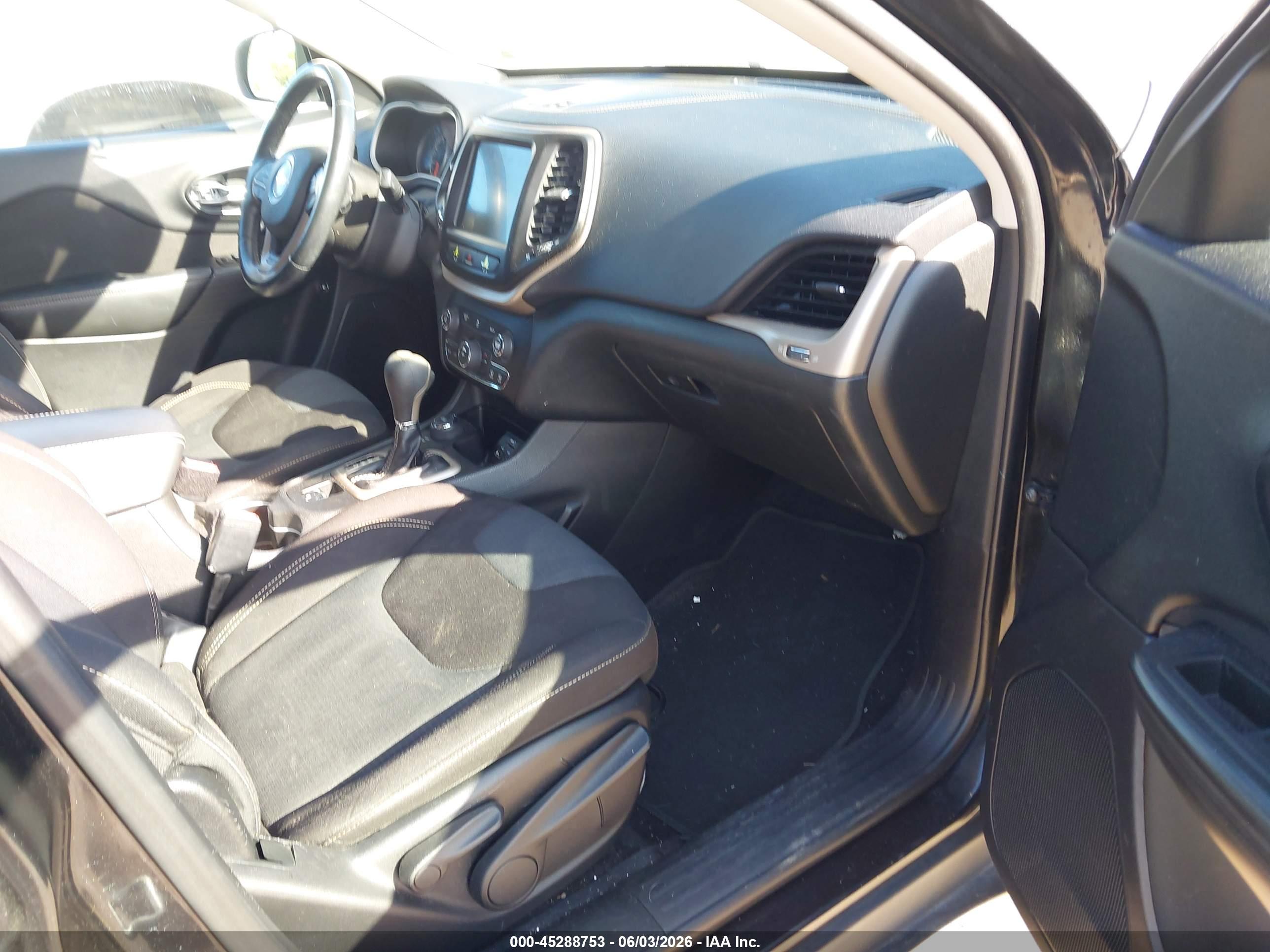 JEEP CHEROKEE image 5