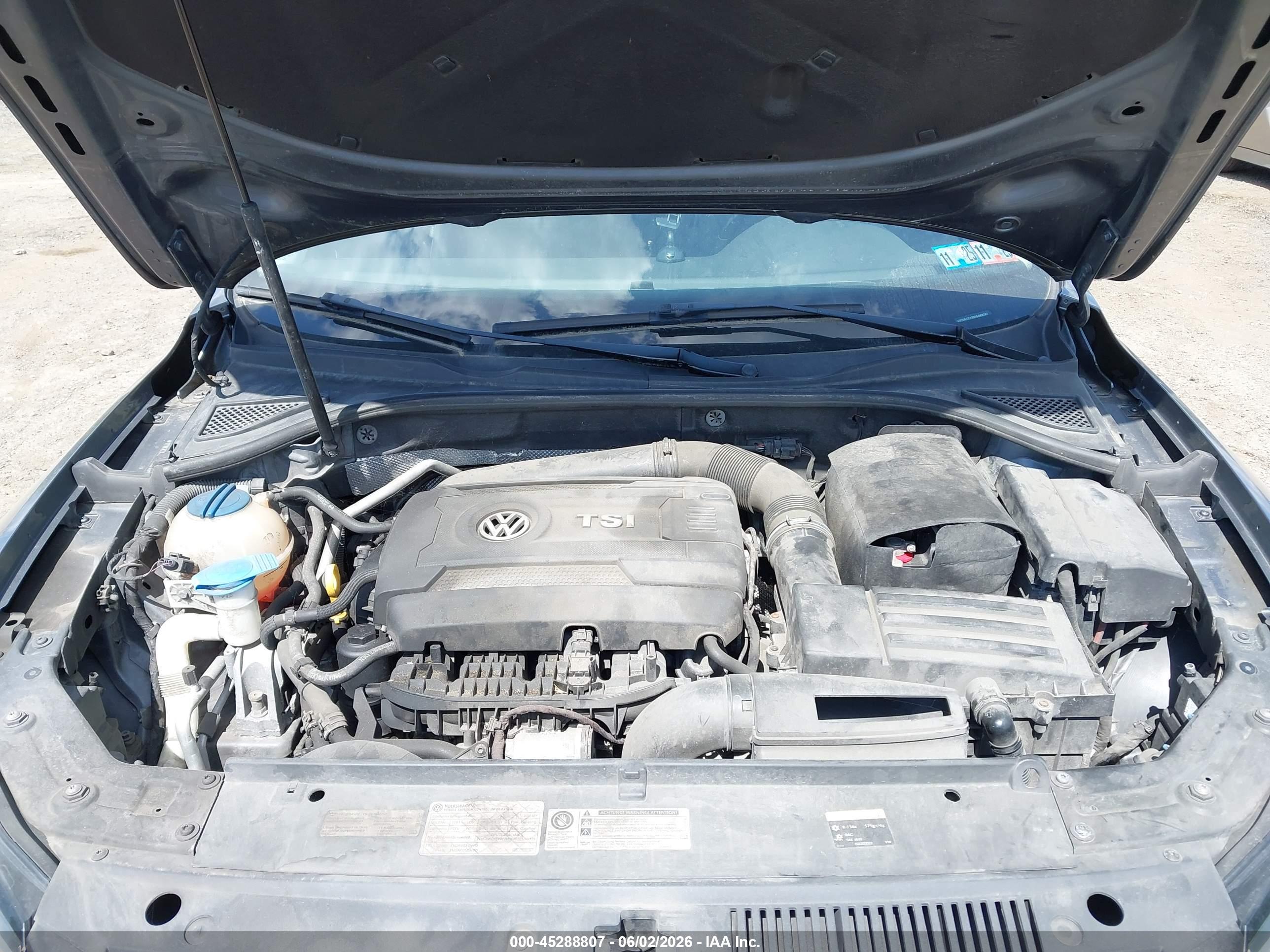 VOLKSWAGEN PASSAT image 10