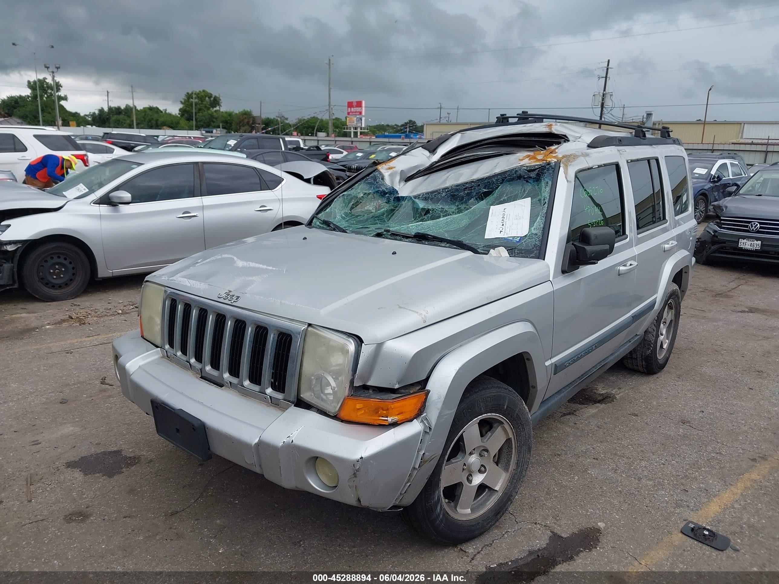 JEEP COMMANDER image 6
