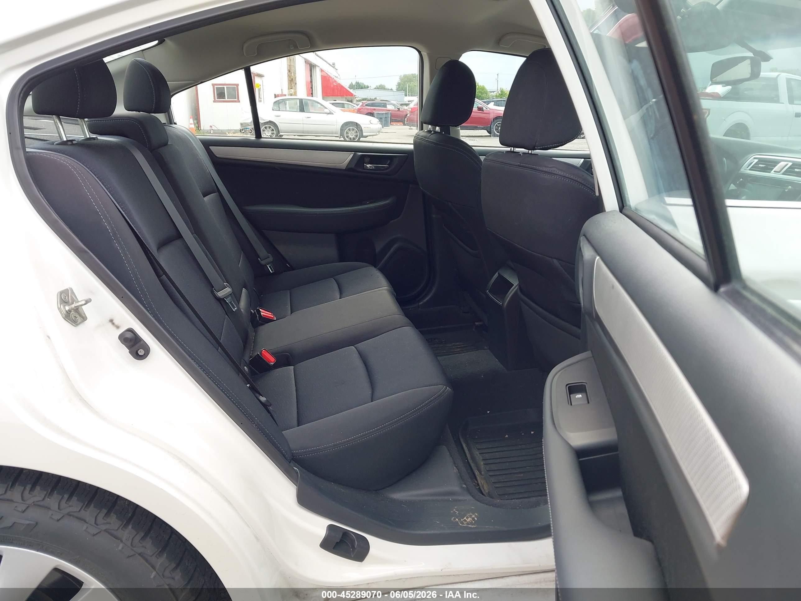 SUBARU LEGACY image 8