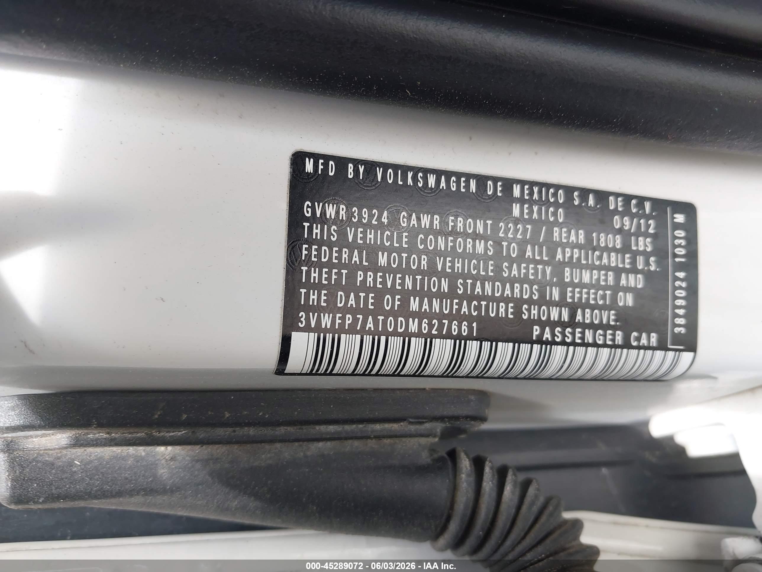VOLKSWAGEN BEETLE image 9