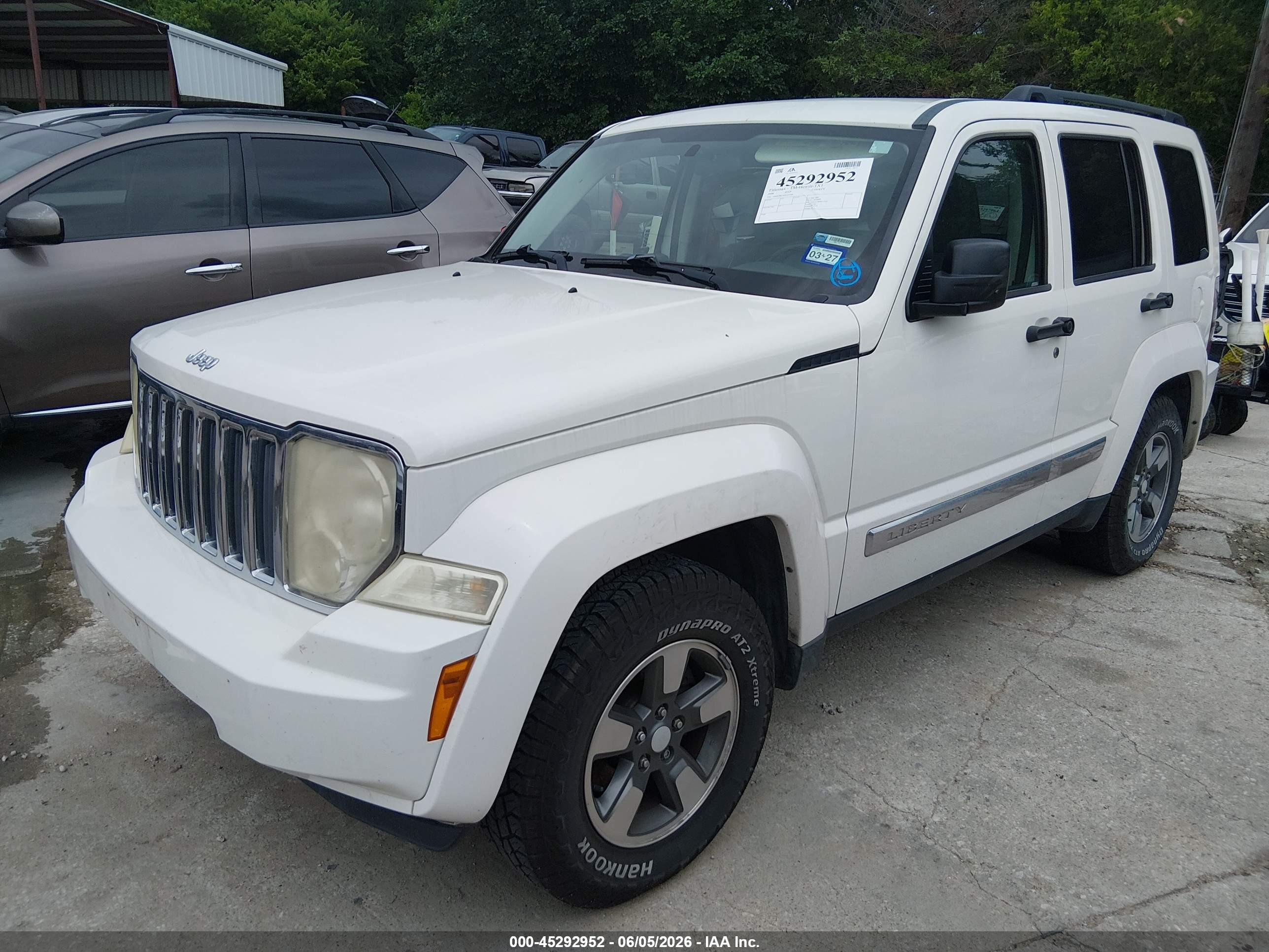 JEEP LIBERTY image 2