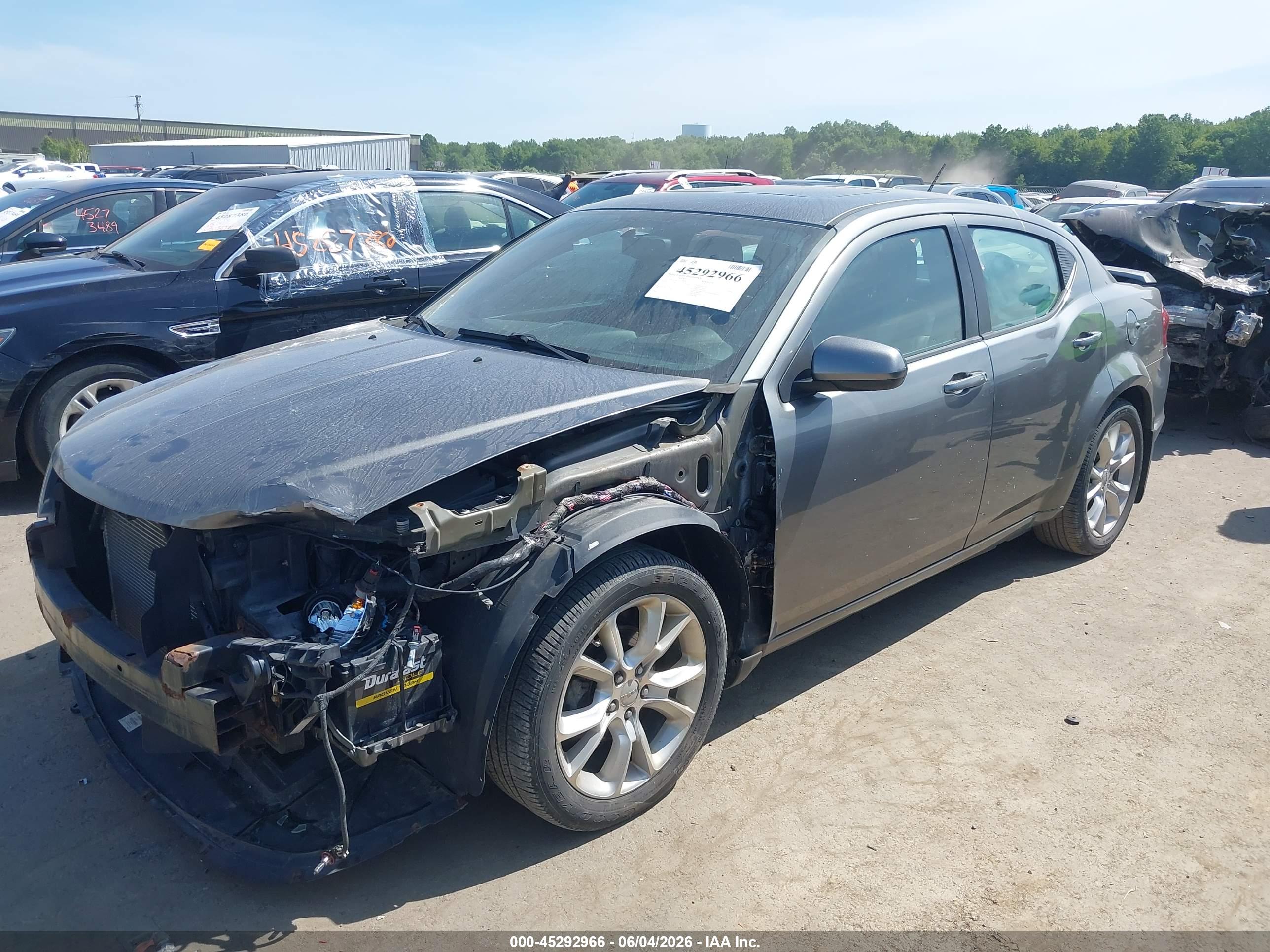 DODGE AVENGER image 2