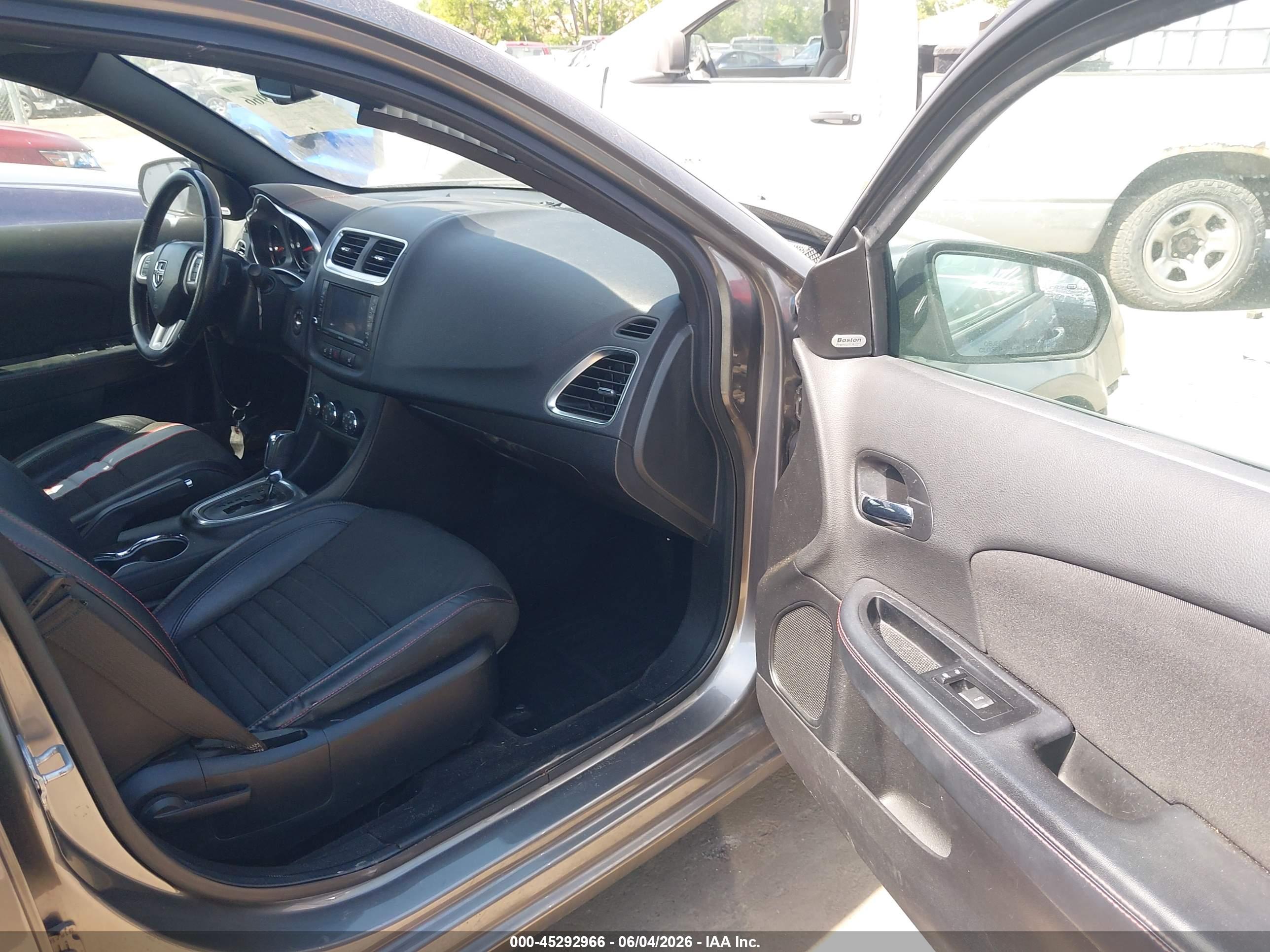 DODGE AVENGER image 5