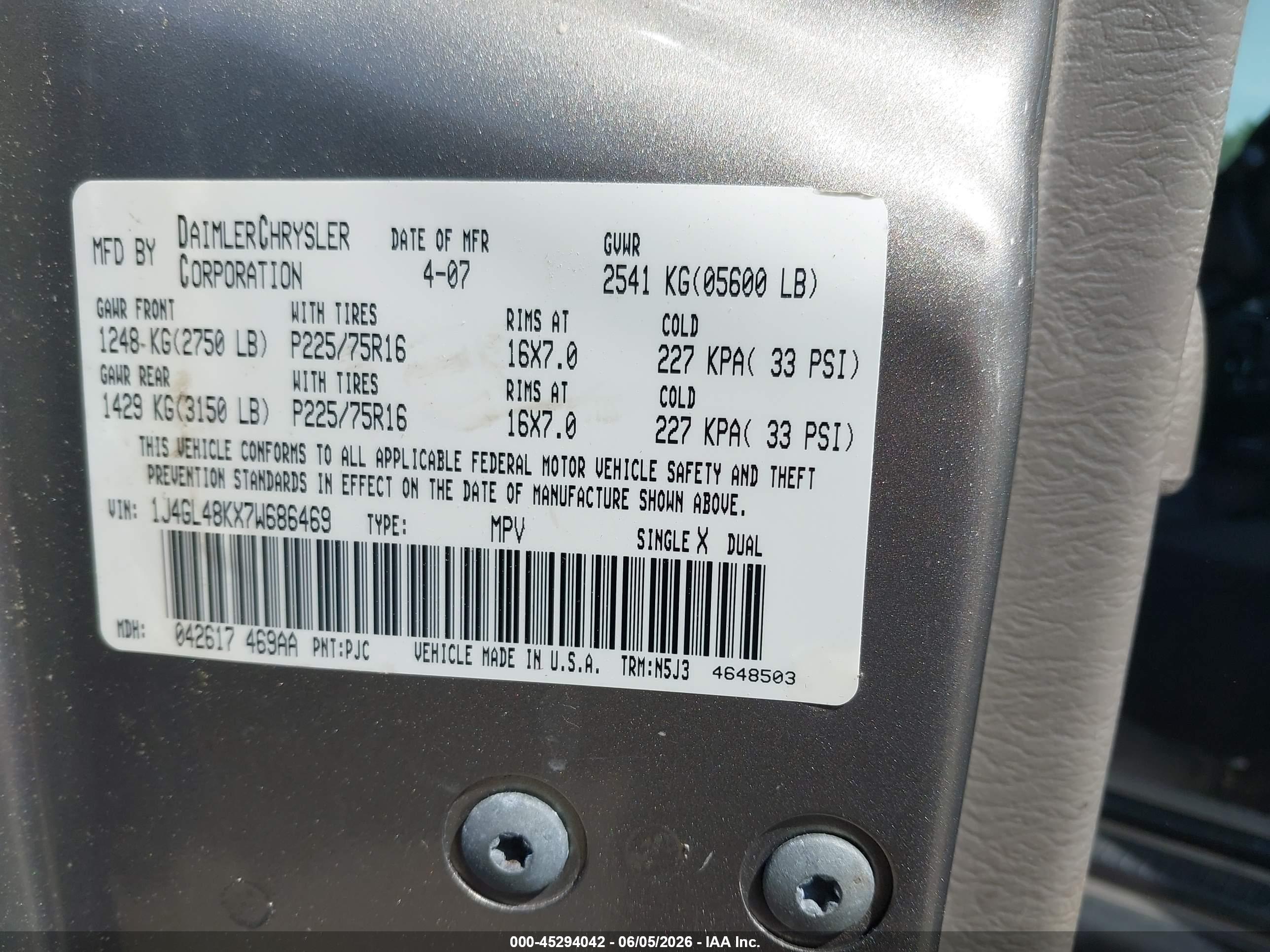 JEEP LIBERTY image 9